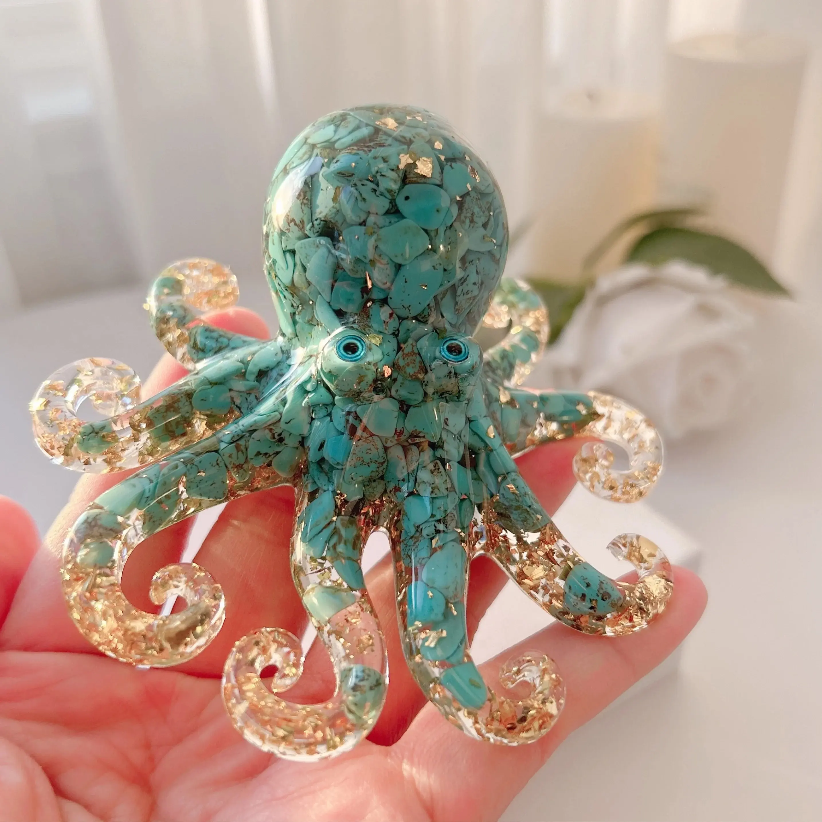 Cute Crystal Octopus Figurine, Handmade Resin Ocean Theme Ornament, Natural Inlaid Crystal Stone Mini Statue, Artistic Home Desk Decor & Holiday Gift