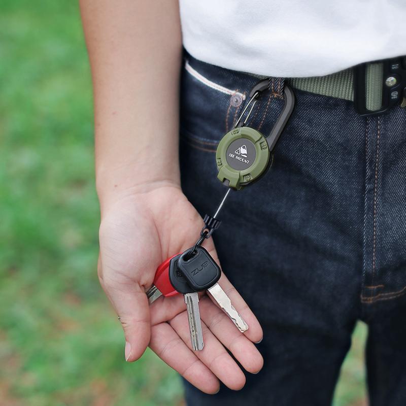 Outdoor 3-in-1 Retractable Keychain with Steel Wire – Carabiner, Magnetic Lock, Multi-Purpose for Hiking, Camping, Fishing & Commuting