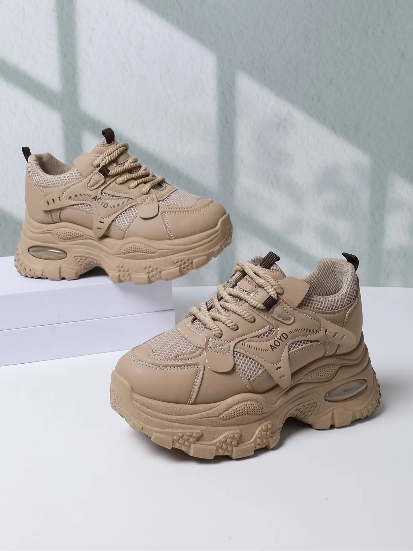 Breathable Mesh Platform Chunky Casual Trendy Sneakers for Women, Thick Soled Shoes, Height Increasing Lace Up Casual Trainers, Versatile Daily Commute Outdoor Walking Fashion Women Shoes