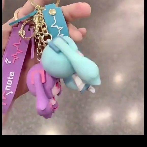Hatsune Miku Silicone Keychain Kawaii Cartoon Figures Backpack Pendant School Bag Ornament Doll Keychain Toy Children's Gift