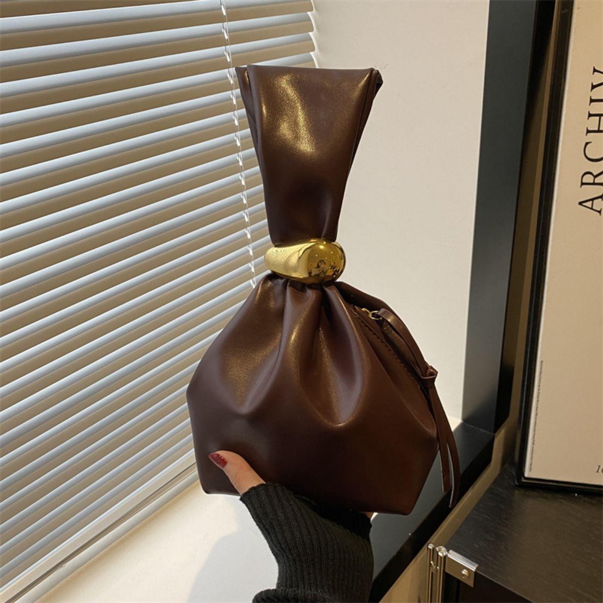 Retro Pleated Simple Niche Design Western Style Small Bag Women's Aesthetic Bucket