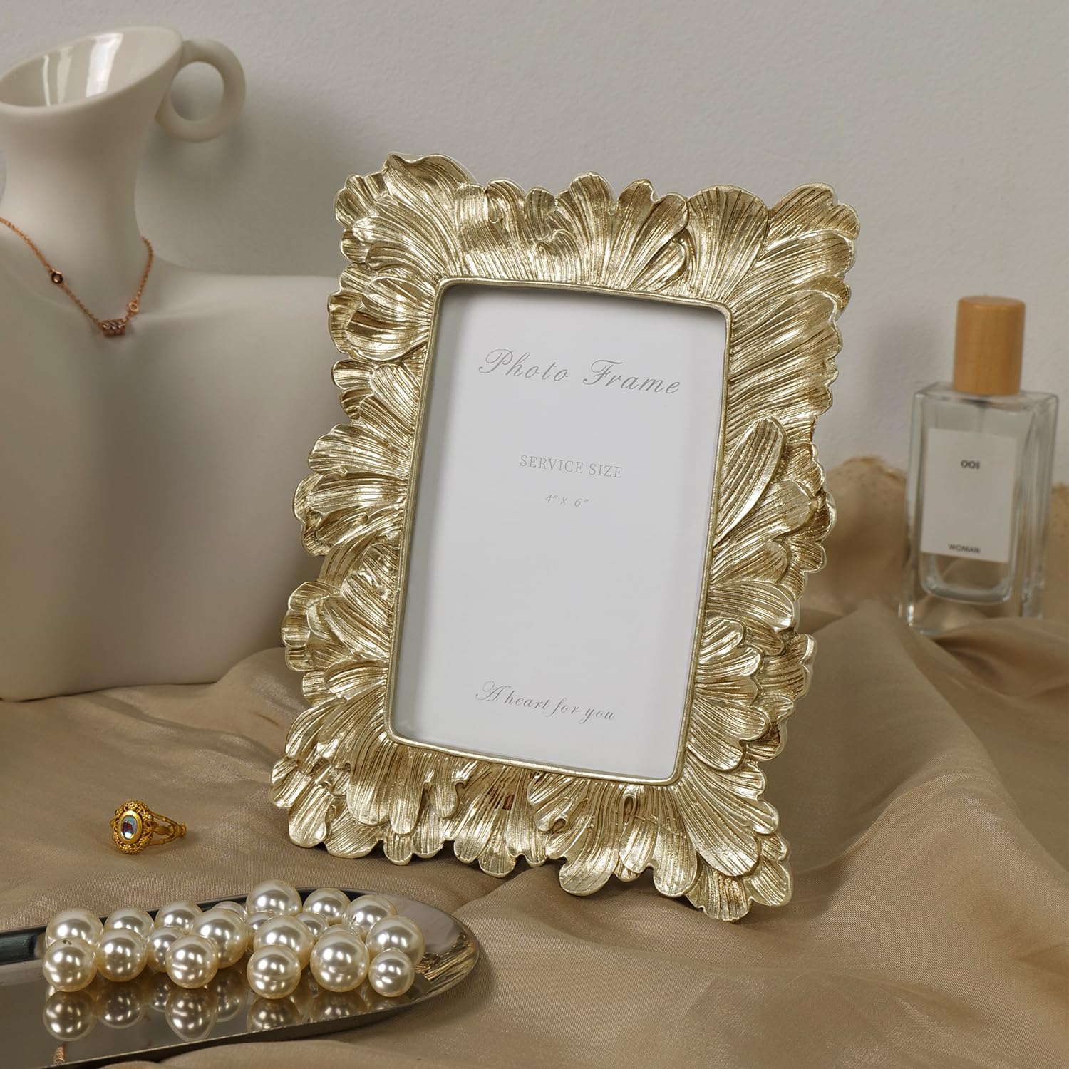 Vintage 4x6 Picture Frame Antique Photo Frame Table Top Display and Wall Hanging, Retro Home Decor, Ornate Photo Gallery Art, Pale Gold
