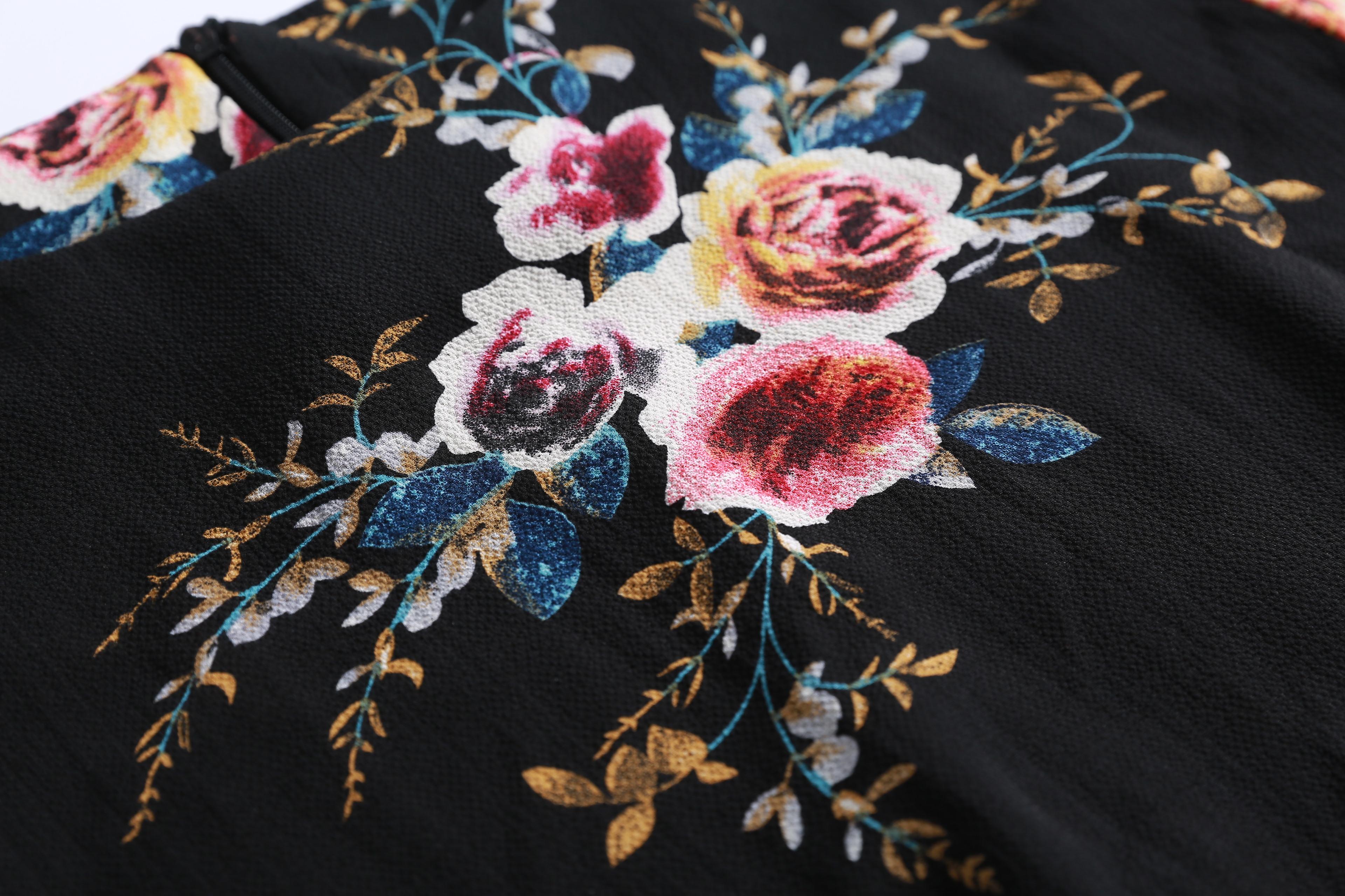 Elegant Rose Print Long Dress, Round Neck Loose-Fit Thin Fabric, Back Zipper Design, Perfect for All Seasons, Women's Fashion