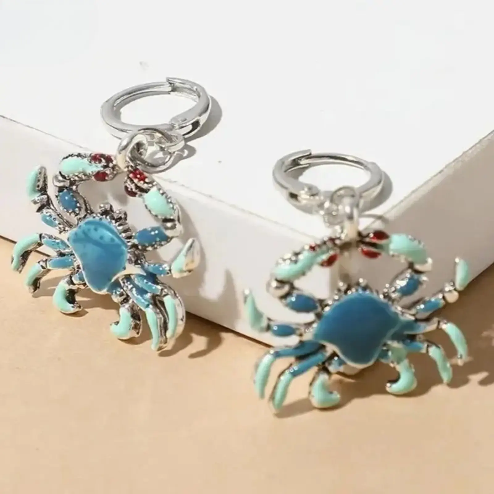 Women's Trendy Hawaiian Crab Earrings - Creative Oil Drip Design, Unique Artistic Whimsical Jewelry, Fun Statement Piece for Summer Beach, Vacation Gift