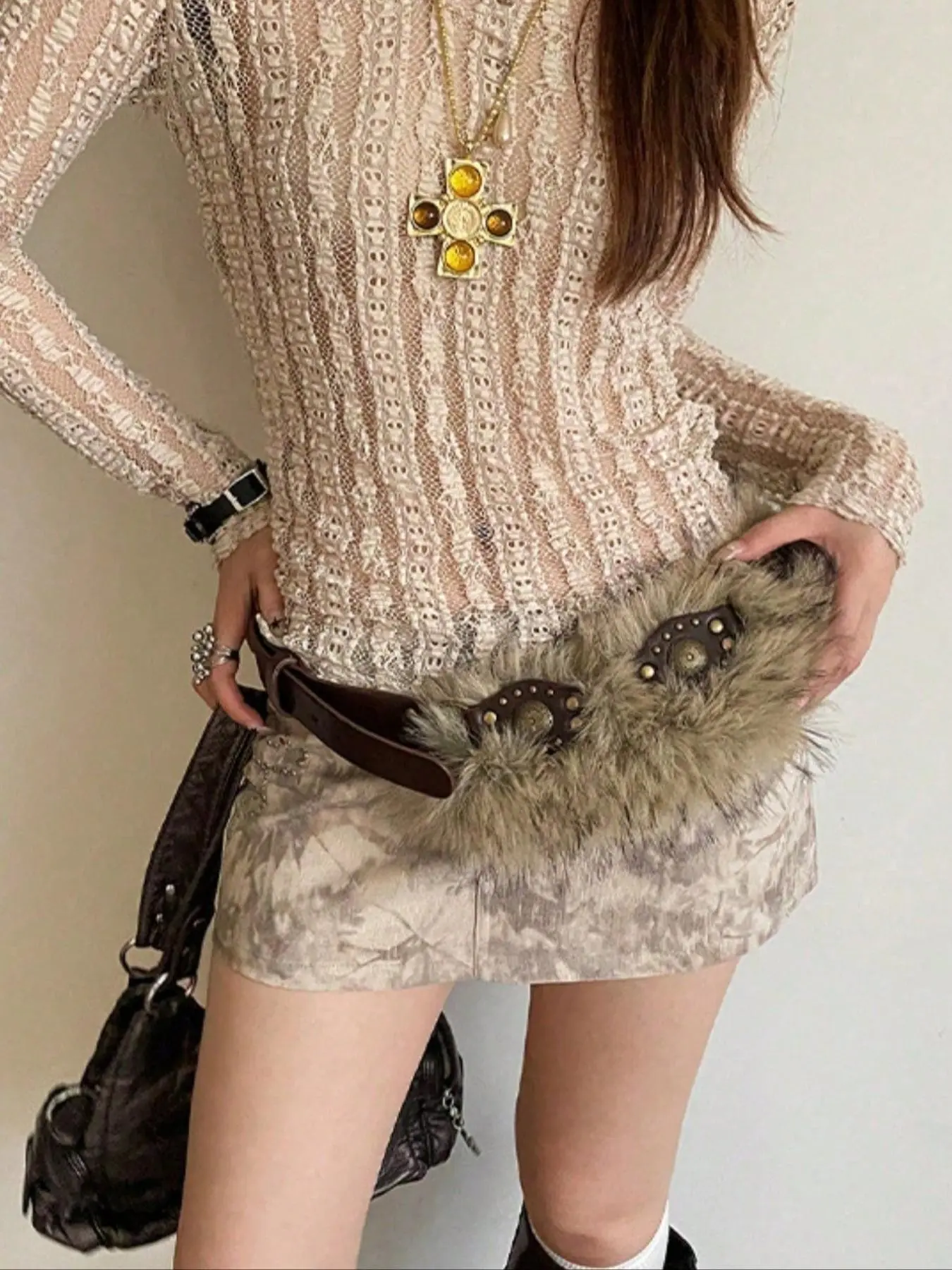 New American Style Punk Y2K Faux Fur Belt, Trendy Streetwear Accessory, Statement Belts, Perfect for All Seasons, Unique Women's Fashion Belt