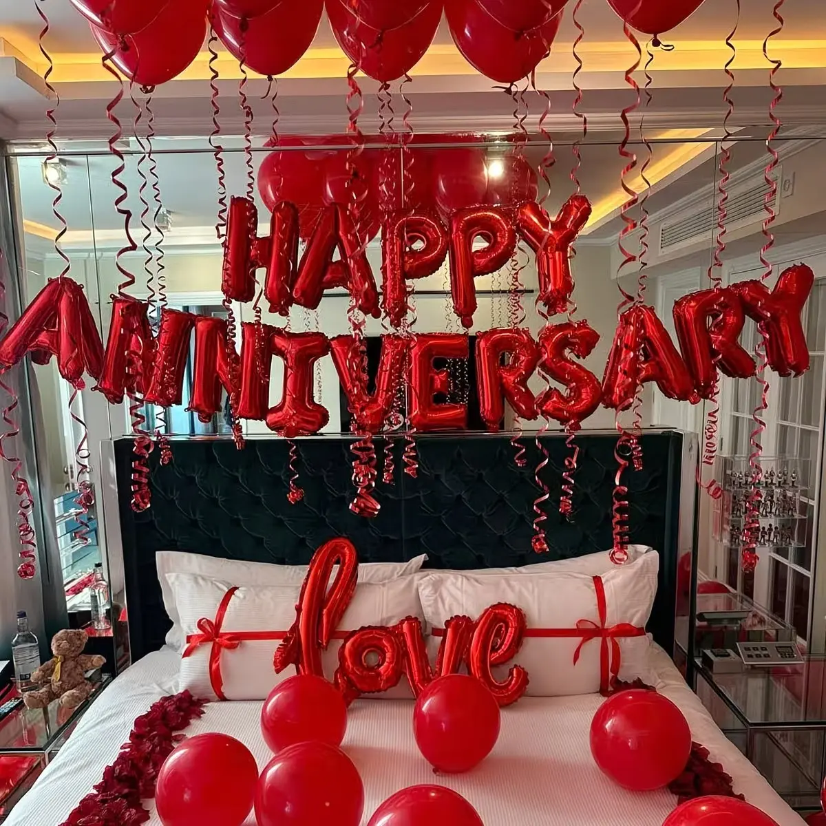 Romantic Anniversary Decoration Set, 30pcs Happy Anniversary Banner & Heart Foil Balloons, Linked Heart Balloon Decorations for Valentine's Day Wedding Celebration