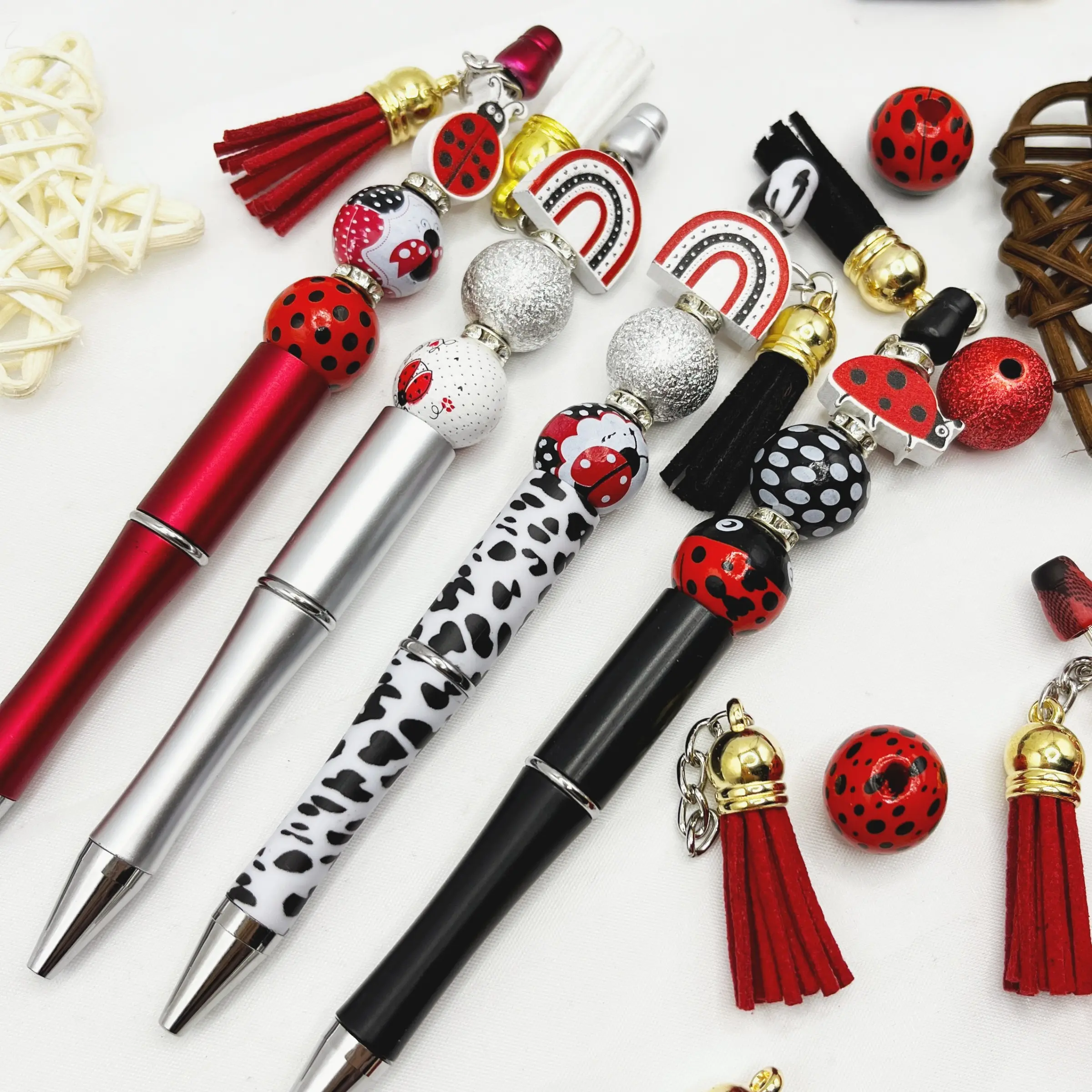 8-Piece Ladybug Wood Bead DIY Pen Set, Includes Spacer Beads, Charms, Clasps, Storage Box, Ink Ballpoint Pens, Perfect for Keychains & Gifts