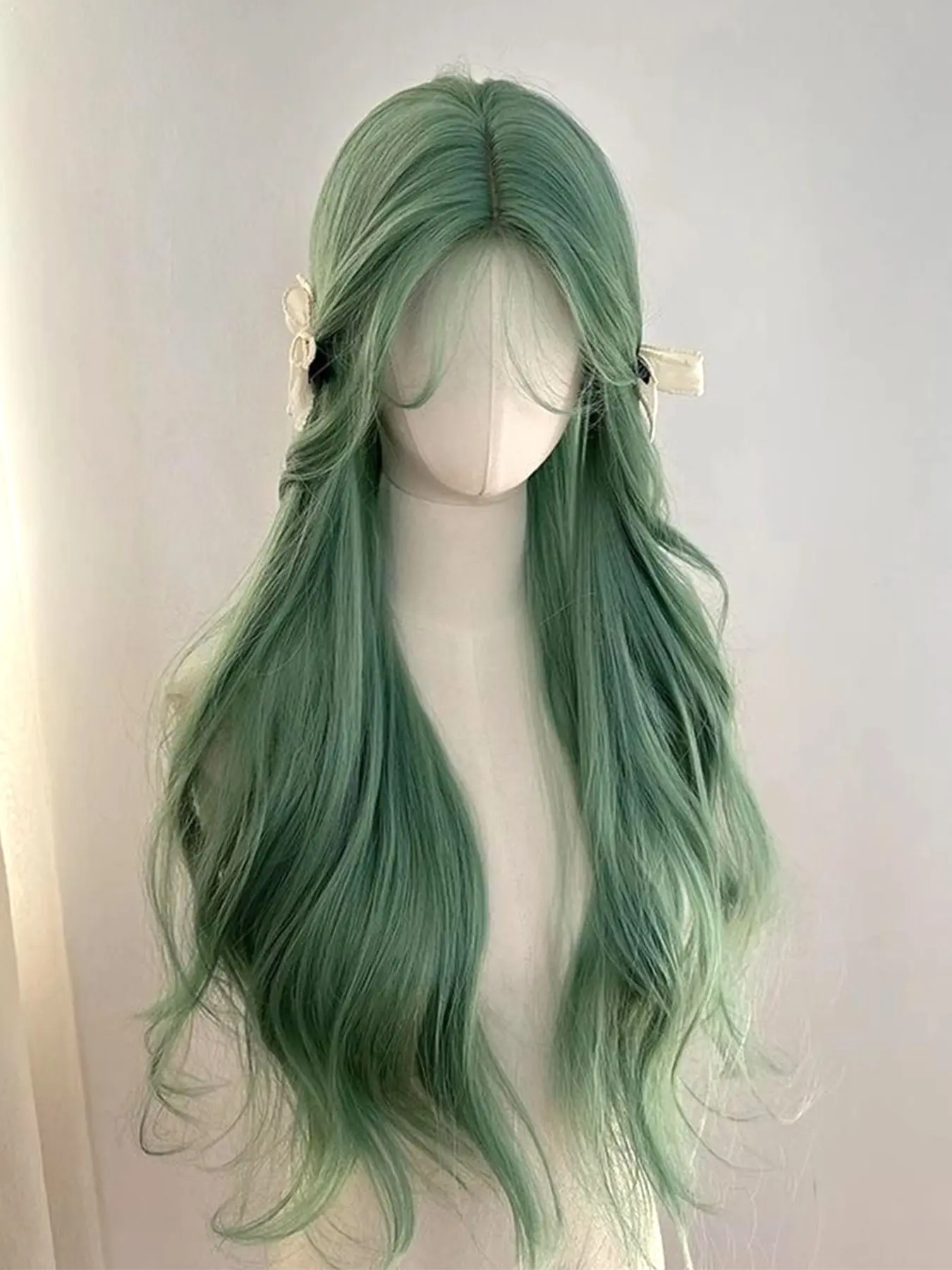 Long Hair Mint Green Wavy Wig with Bangs for Women 26 Inch Middle Part Curly Wavy Wig for Women Natural Looking Synthetic Heat Resistant Fiber Wig for Daily Party Use Synthetic Bodywave Wig