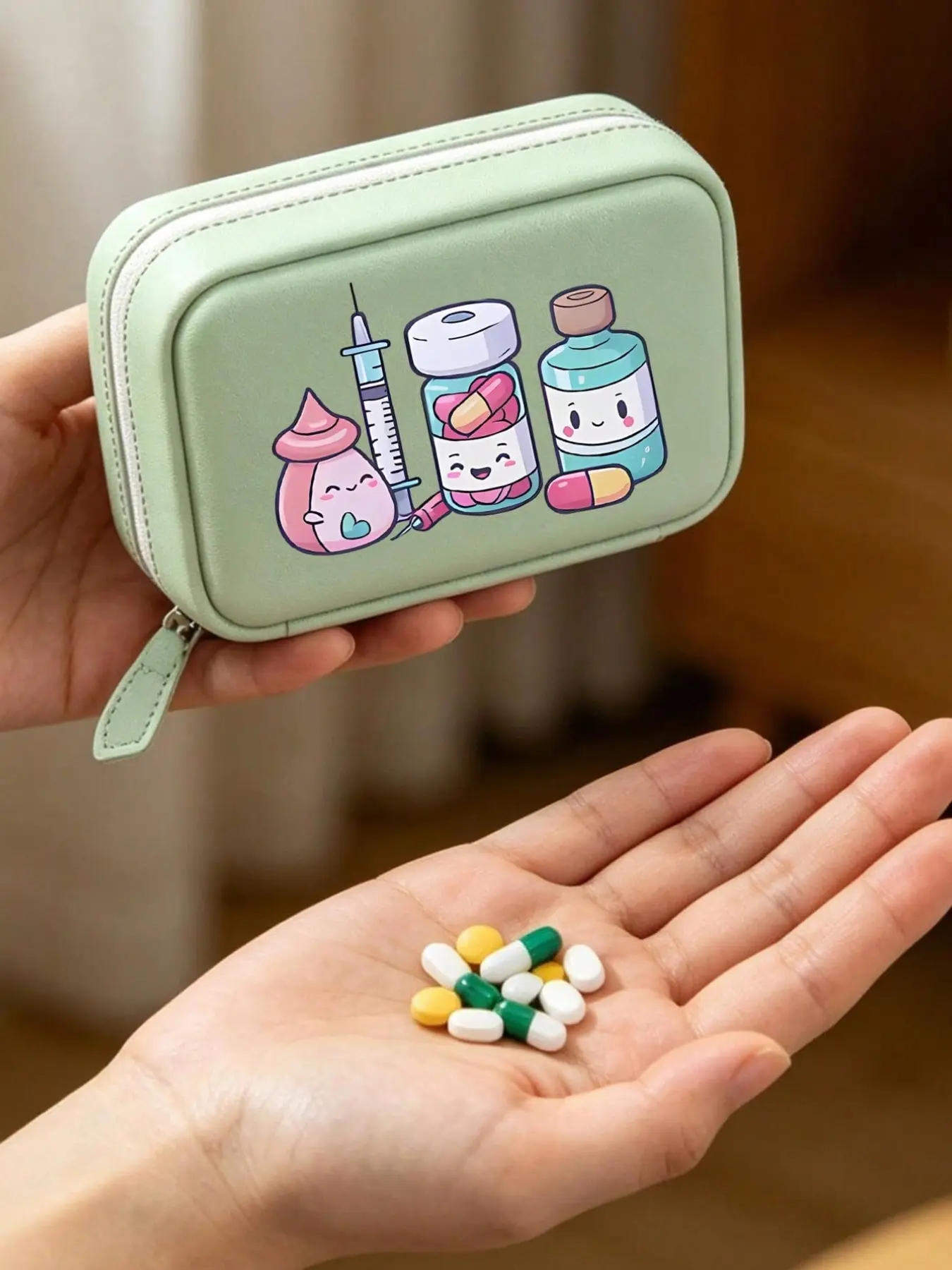 Portable Travel Pill Organizer Set, Cute Cartoon Design, Waterproof & Lightweight, Ideal for Camping, Business Trips, Daily Use