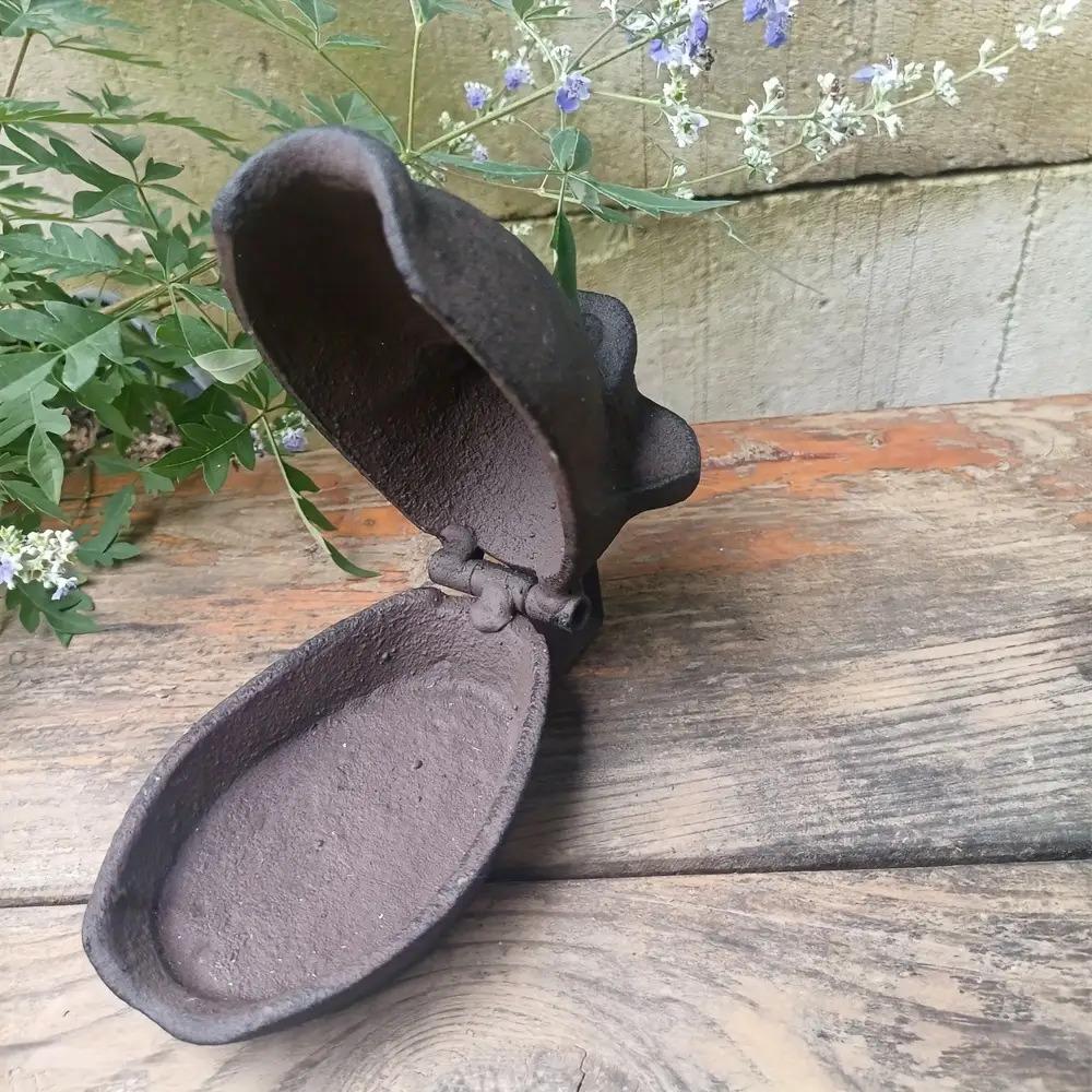 Cigar Ashtray — Cast Iron Monkey-Shaped Ashtray, Outdoor Cigar Ashtray, Creative Gorilla Ashtray with Lid, Outdoor Ashtray, Cool Cigar Ashtray for Home and Office Desktop Decor Costume Jewelry & Accessories