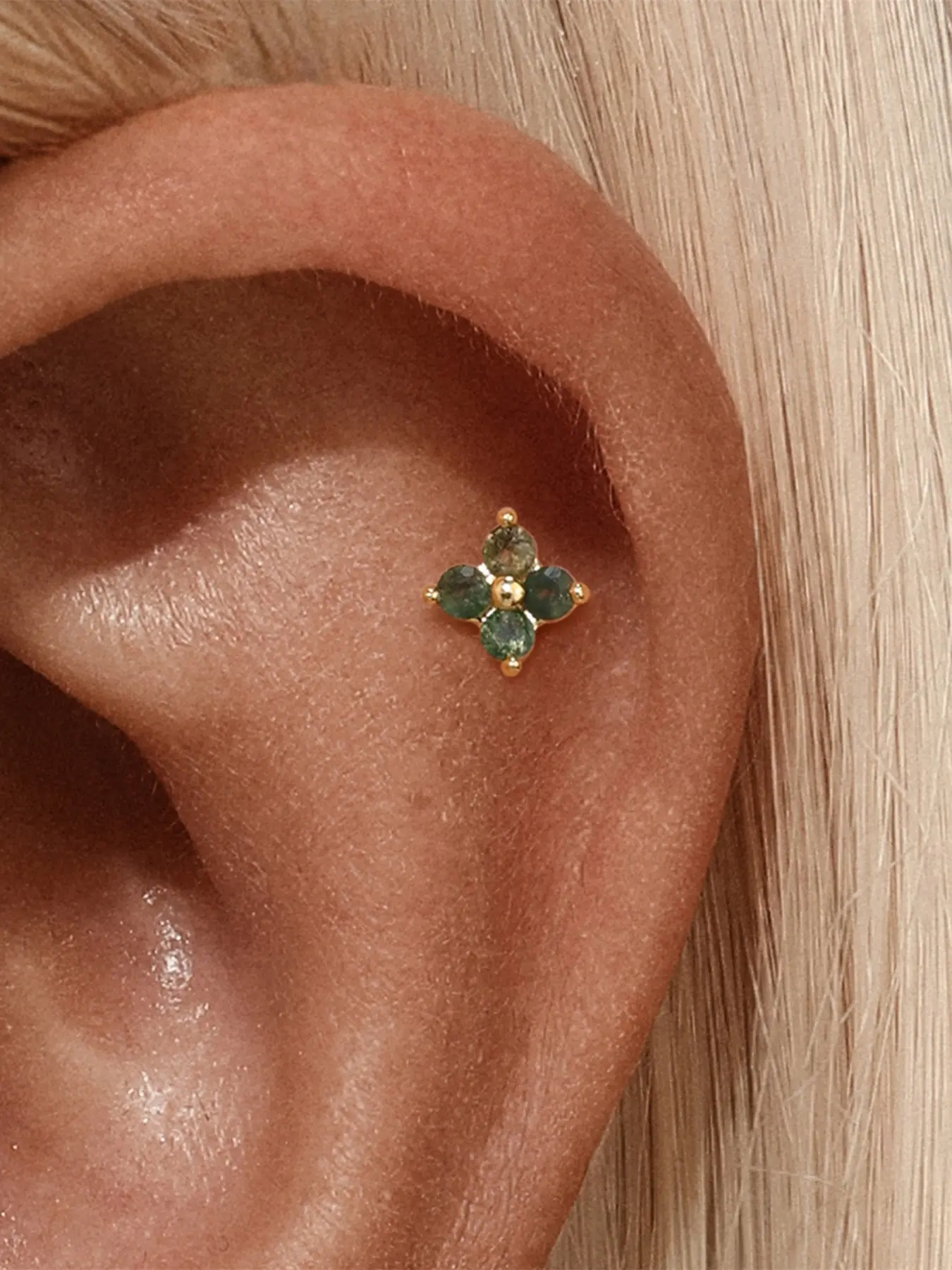 1Pc 925 Sterling Silver Classic Four-Leaf Clover Moss Agate Flat Back Pretty Studs Earrings Hypoallergenic Cartilage Helix Tragus Lobe Piercing Jewelry Suitable For Women For Daily, Dates, Vacation, Wedding, Party, Holiday Gift