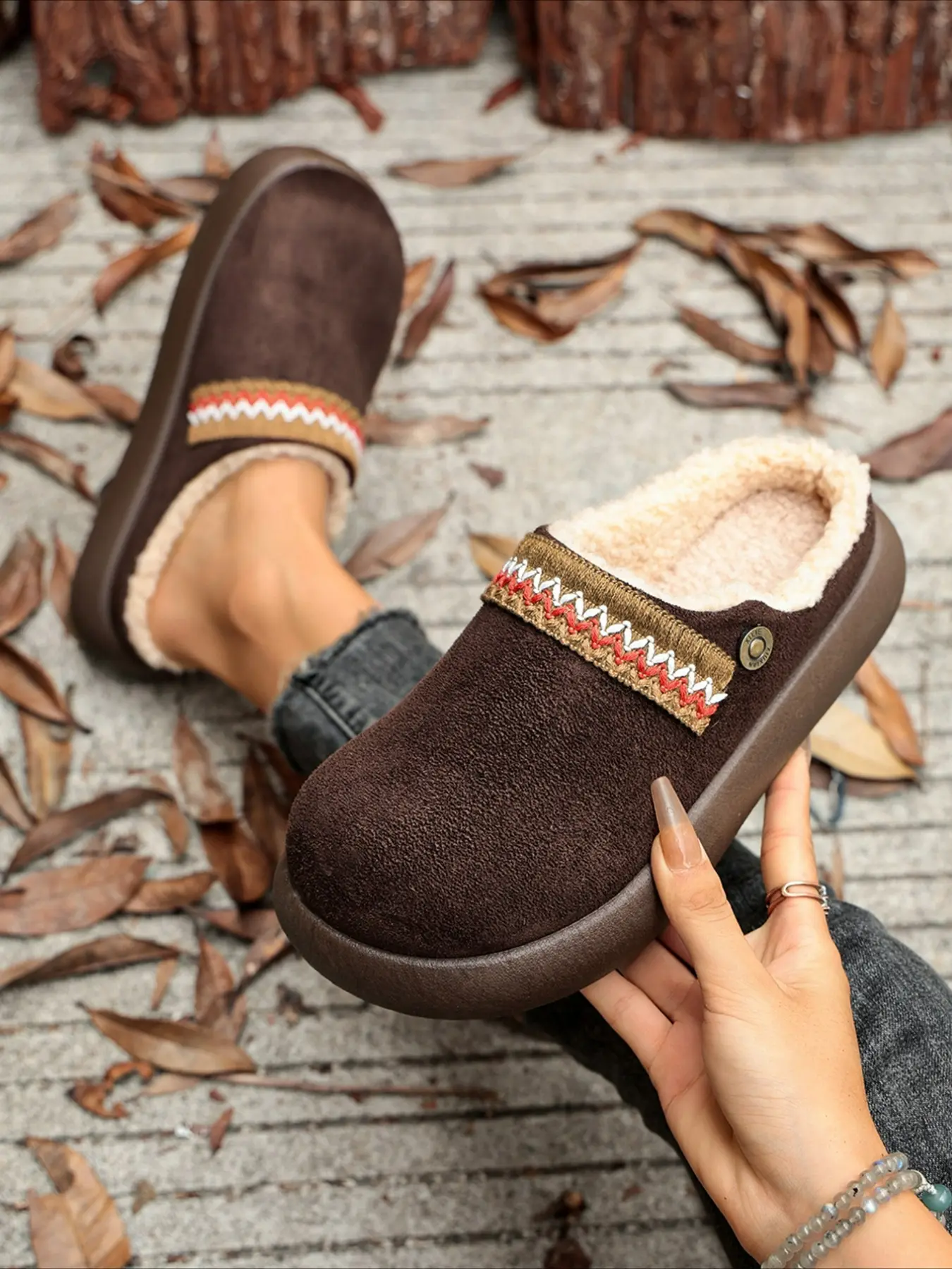 1 Pair Bohemian Plush Thick Sole Clog Slippers, Slip-on Warm, Women's Casual Shoes for Autumn Winter Daily, Boho Style Slippers