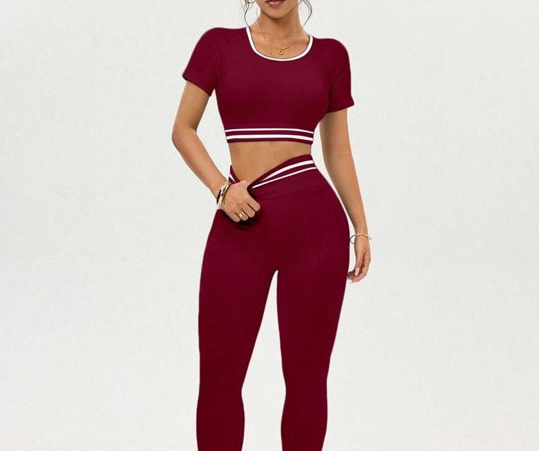 Women's High-Waisted Yoga Set, Striped Contrast Binding Design, Slim Fit Above-Ankle Pants & Short Sleeves Top, Ideal for Gym & Daily Wear