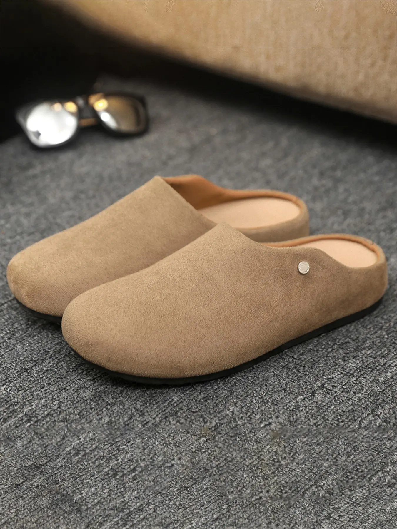 Men's Suede Closed Toe Mule Slippers, Slip-on Backless Easy Wear, Soft Upper No Rubbing Feet, Arch Support Cushion Insole Ease Fatigue, Non-slip Quiet Rubber Outsole, Lightweight Breathable, Fit Home Office Daily Outdoor Scenarios, Comfortable For Long Ti