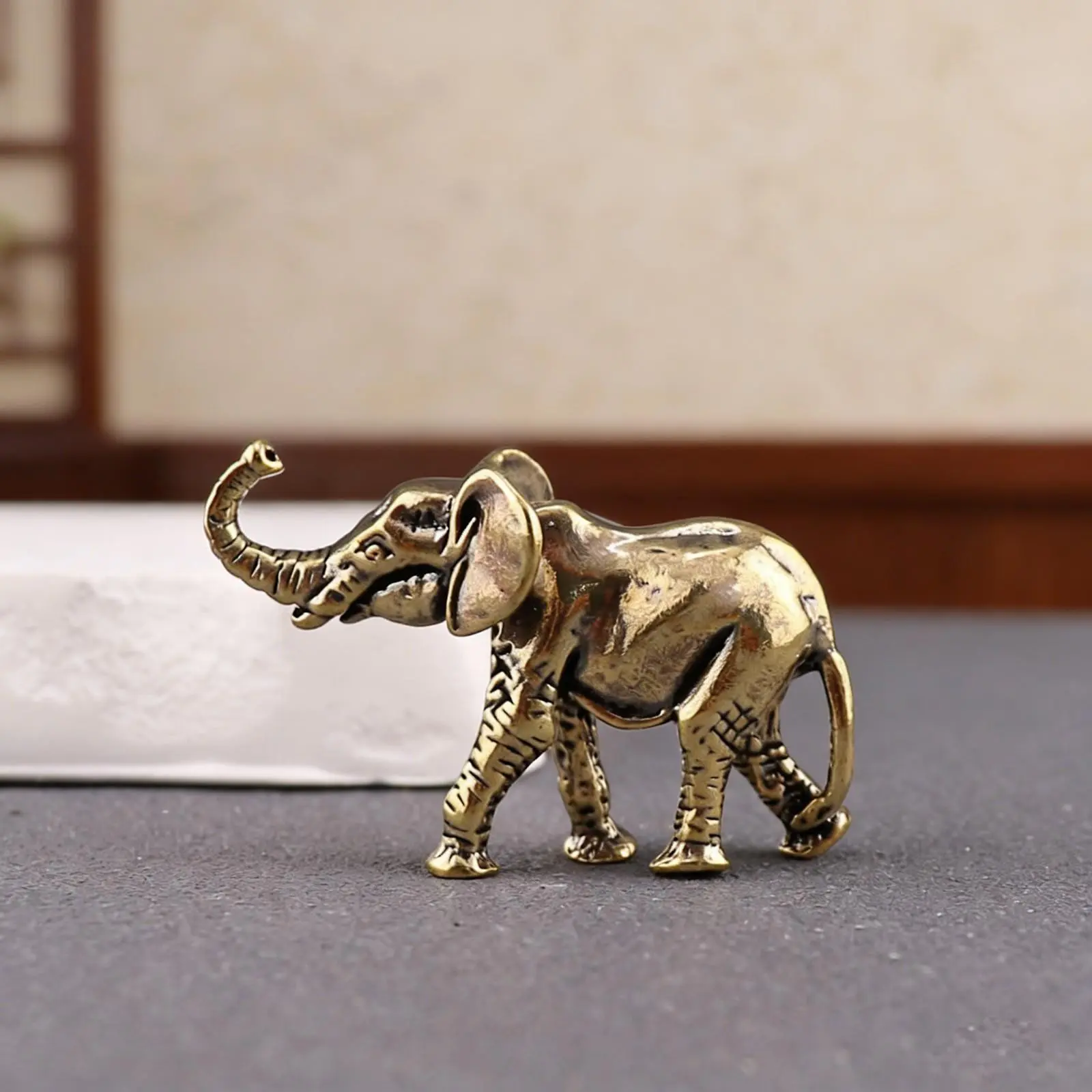 Vintage Brass Mini Elephant Figurine, Solid Copper Lucky Elephant Keychain, Antique Style Water Absorbing Wealth Prosperity Bronze Elephant, Desk Tea Pet Sculpture, Decoration