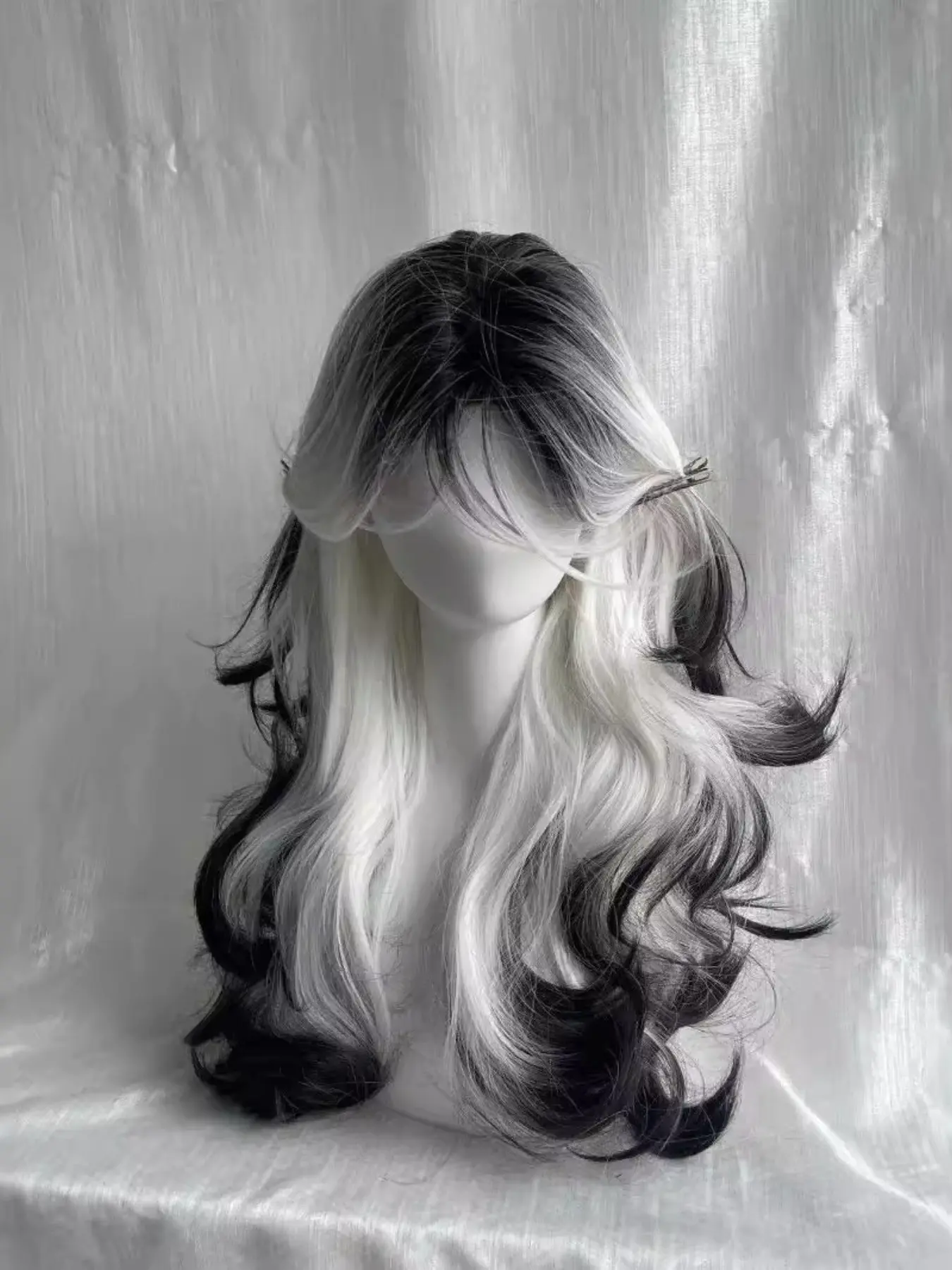 Cool Girl Gradient Paris Hair Dye Wig, Realistic Center Part Long Curly Full Headpiece, Women's Short Straight Wig for All Seasons