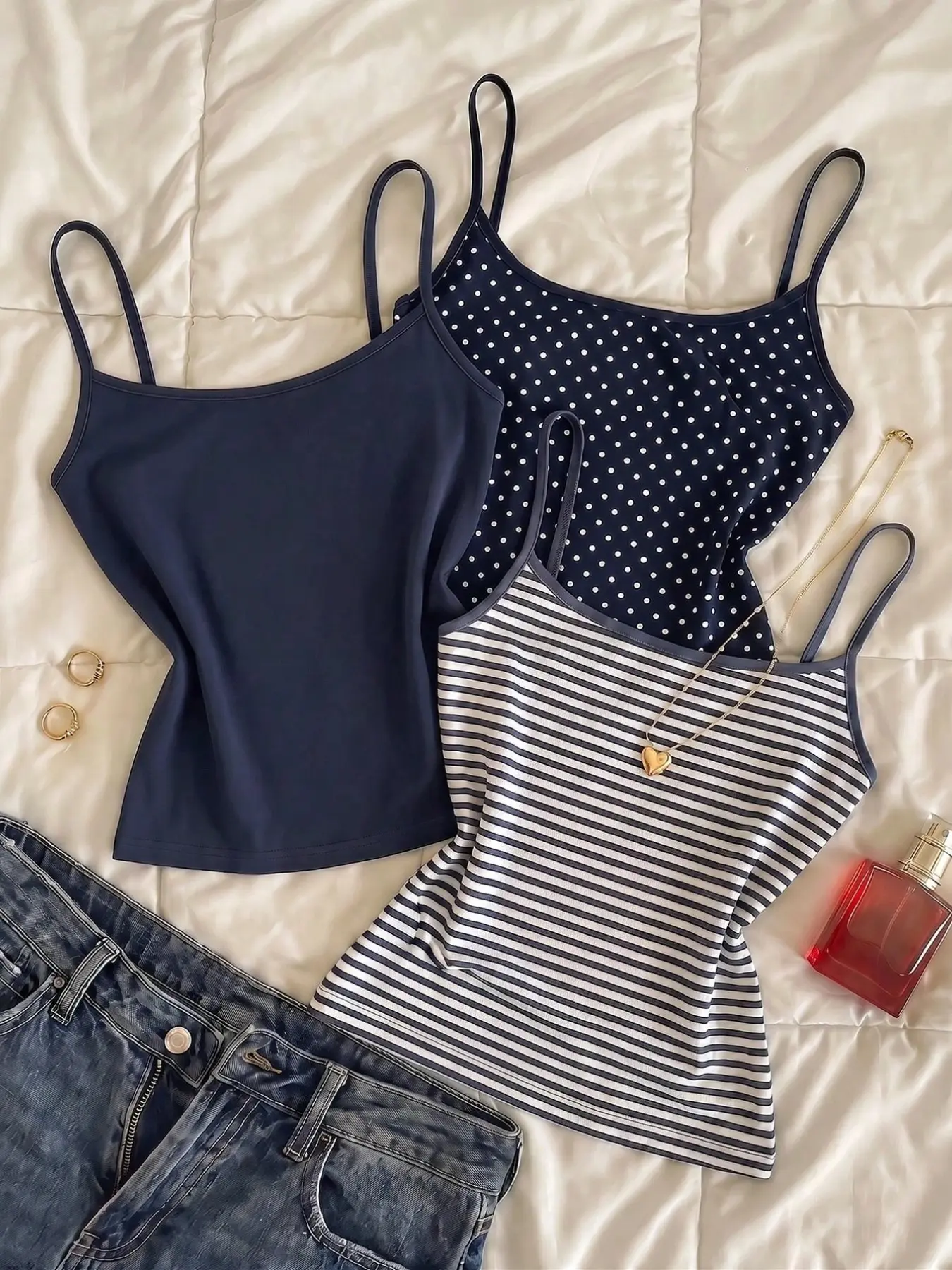 3-Pack Women's Thin Straps Spaghetti Strap Summer Sleeveless Casual Camis Tank Tops, Perfect for Daily Wear at Home or Outdoors, All-Day Comfortable Vest