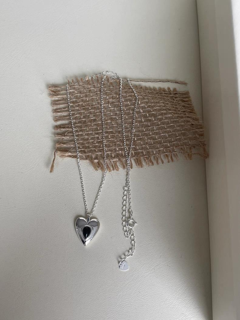 BrillBas-CMM012-S925 Silver Agate Water Drop Heart-Shaped Necklace for Women – Luxury, Niche, High-End Design – Valentine’s Day Gift