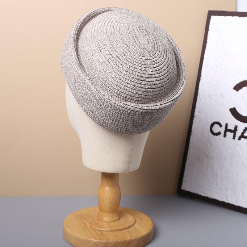2026 New Summer Japanese Retro Artistic Painter Berets Pillbox Hat Woven Paper Straw Sun Hats Women Circle Concave Top Straw Hat