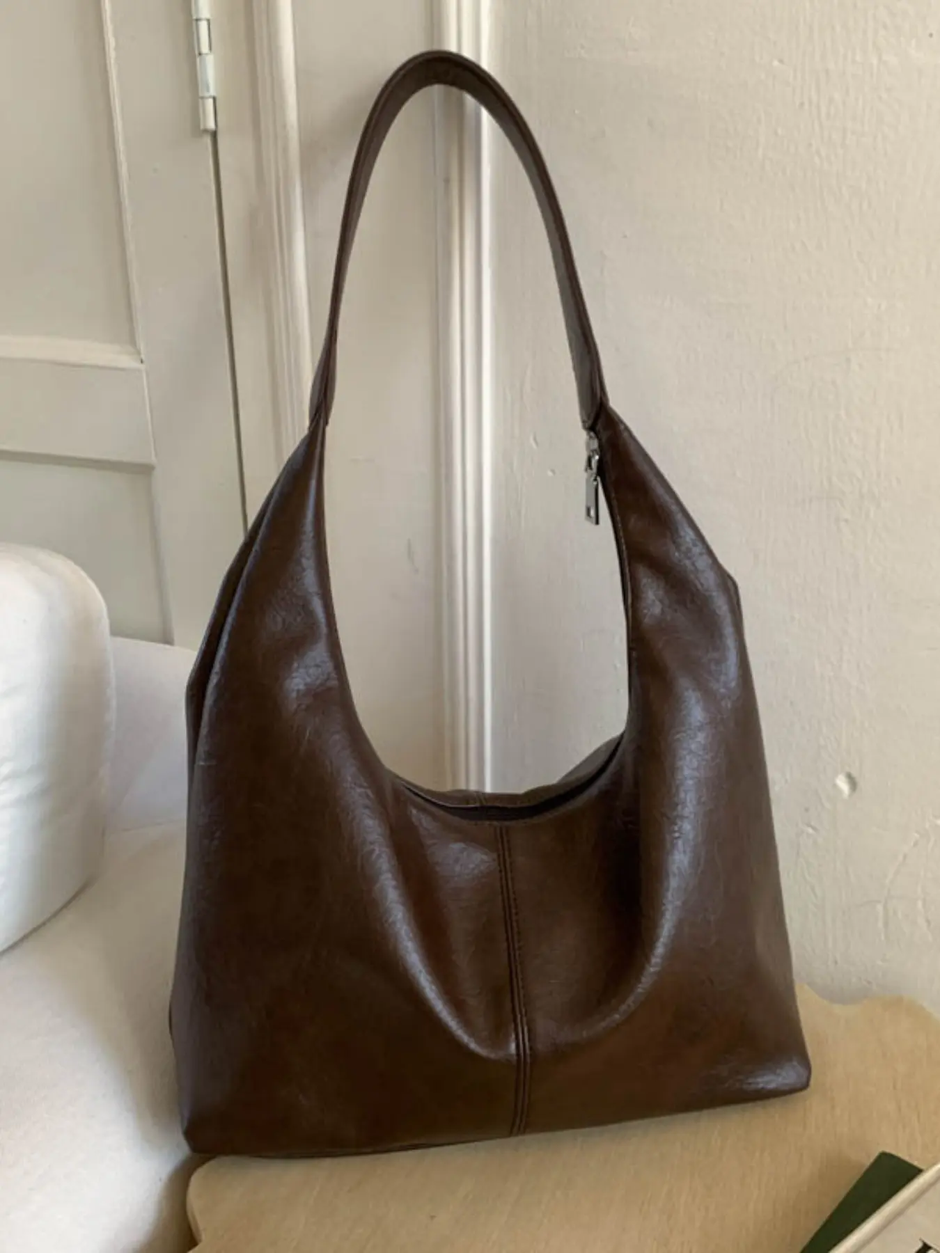 Minimalist Solid Color Shoulder Bag for Women, Versatile Commuter Underarm Bag, Casual Zipper Hand Tote, Ideal for Work & Daily Shopping