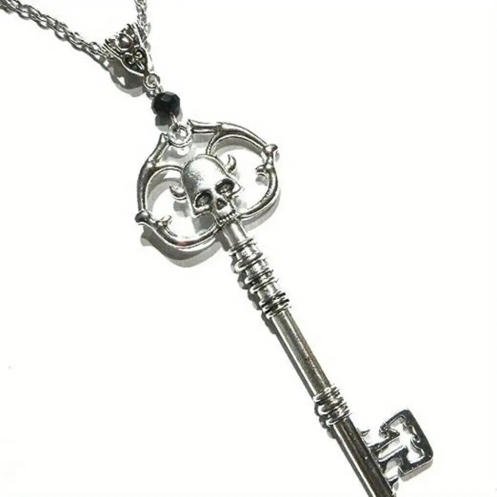 Trendy Europe and The United States Gothic Party Dark Skull Lover Key Necklace Personalized Gifts Creative Fashion CollarJewelry