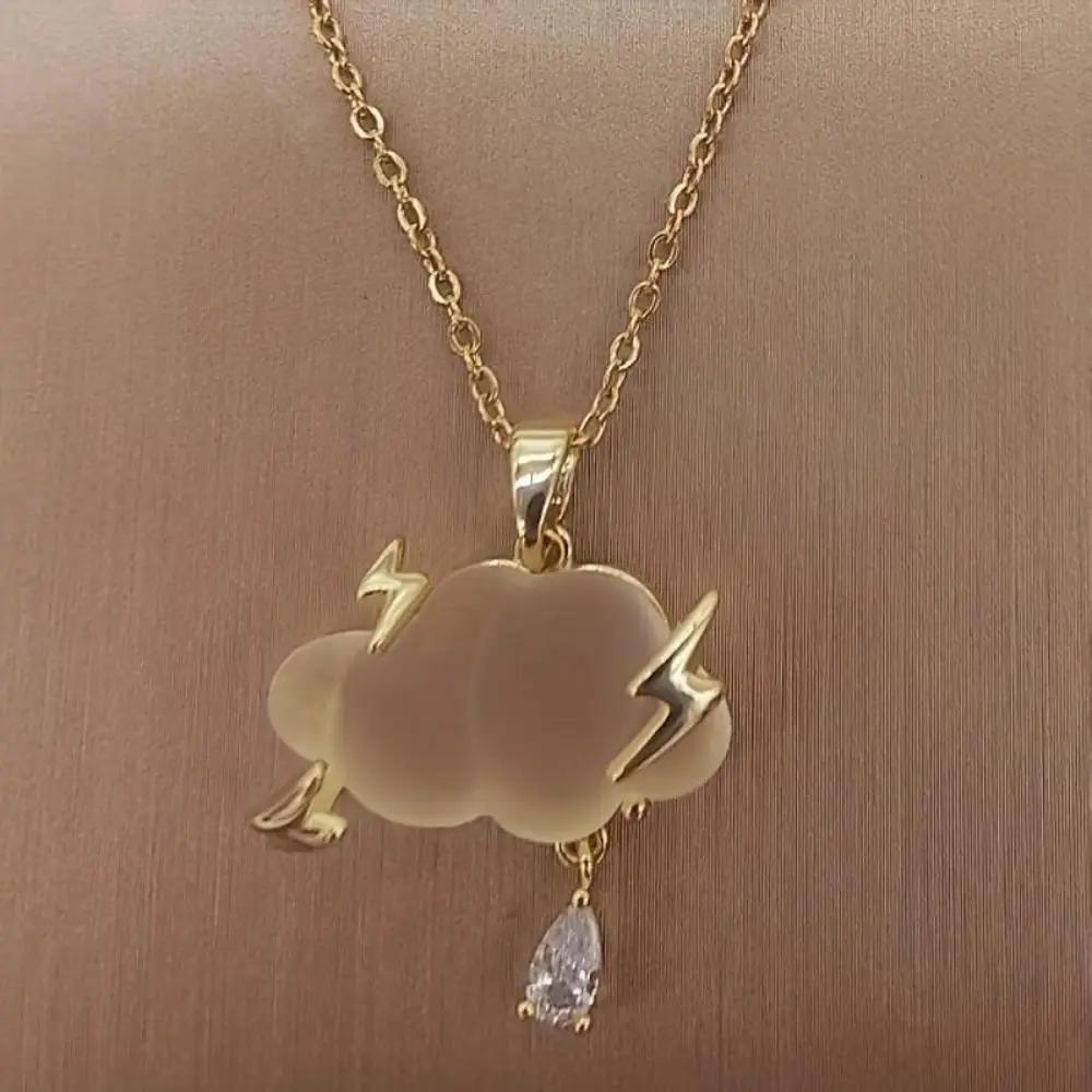 Female Lightning Cloud Pendant Necklace - Copper Alloy Whimsical Jewelry, Trendy Metallic Shine Cloud Motif Accessory & Birthday Gift for Women