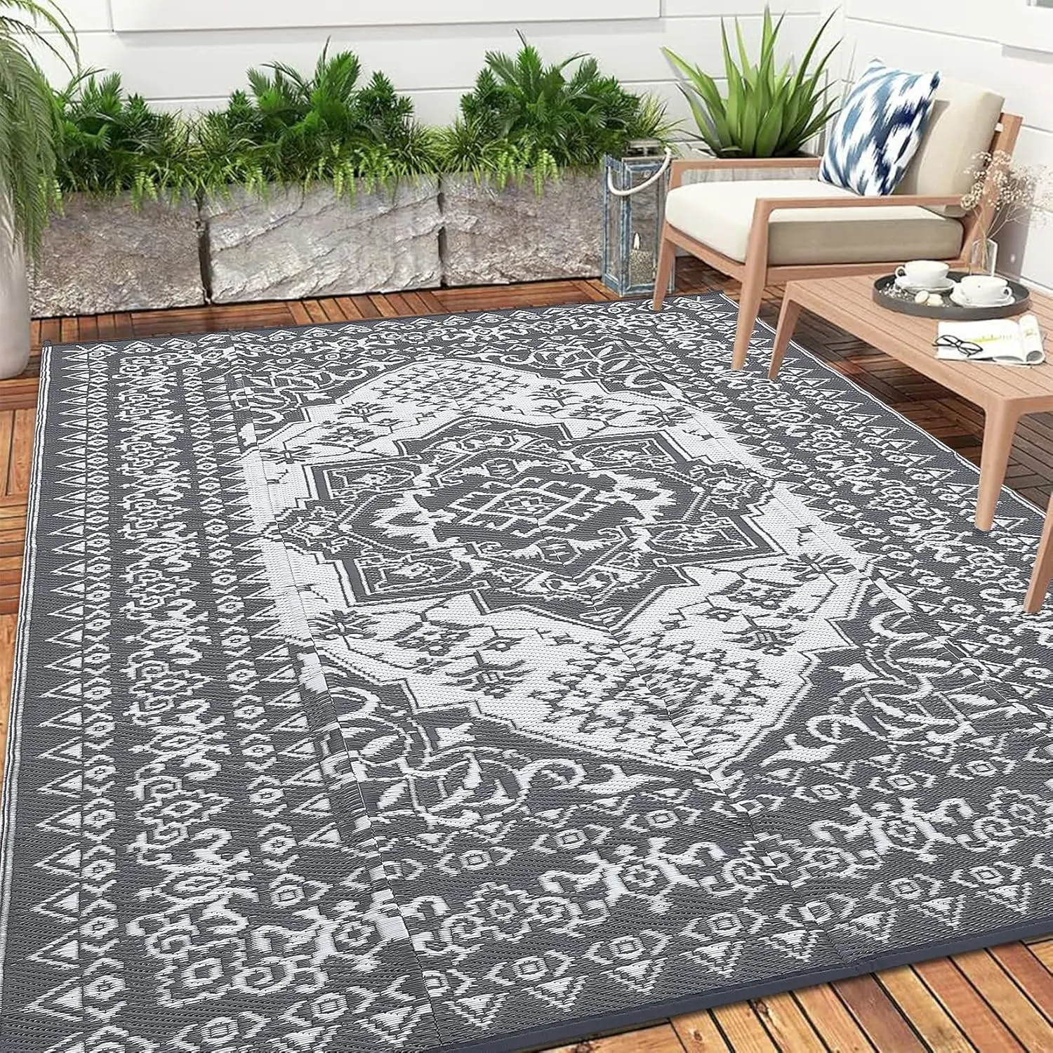 Gaomon Outdoor Rug Reversible Patio Rug Outdoor Plastic Straw Rug Vintage Medallion Washable Rug Waterproof for Deck RV Outside Rug for Patio Backyard Picnic Camp Beach Balcony Grey White