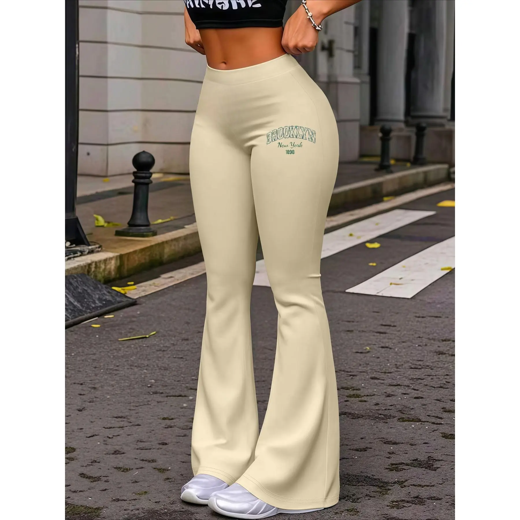 Spring 2026 Women'S Apparel Featuring Printed Elements, with a Drawstring at The Waist for a Comfortable Daily Casual Look, Designed to Be Slim-Fitting with Slightly Stretchy Trousers