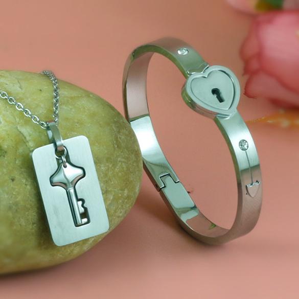 AS022 Couple Bracelet Necklace Set Key Necklace Lock Bracelet Holiday Birthday Gift Valantine Day Golden Silver Black Color