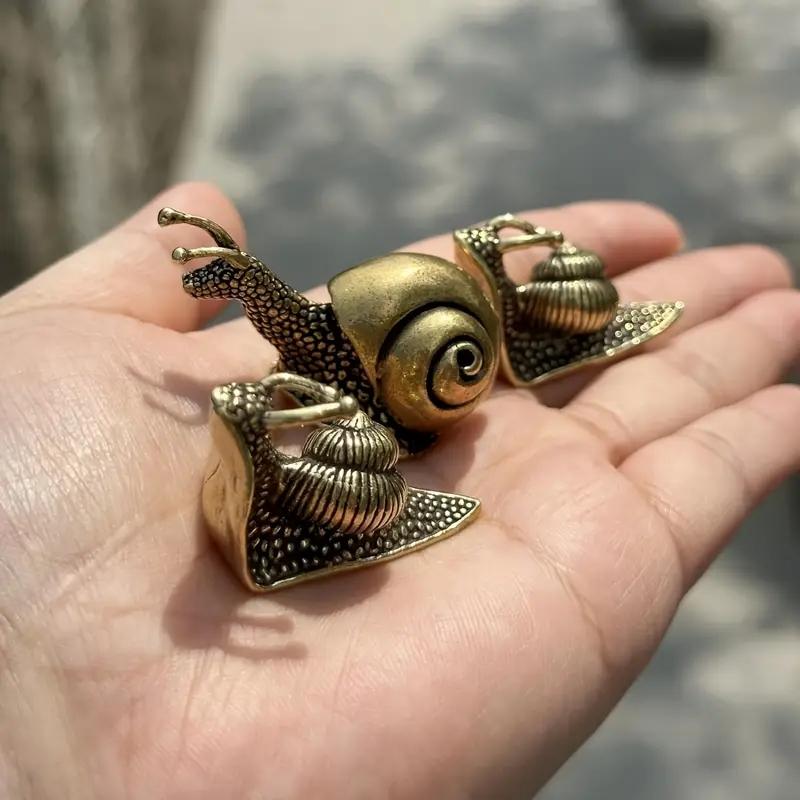 Vintage Brass Snail Statues Set of 3, Miniature Conch Decor, Complex Spiral Design, Copper Color Home & Garden Ornaments, Home Decoration