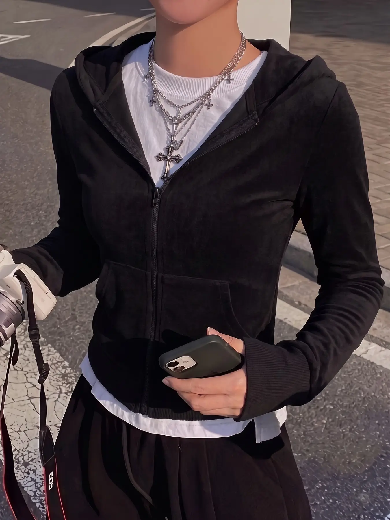 Women Top Black Suede Texture Zip Up Hooded Jacket Slim Fit Long Sleeve Hoodie With Front Pocket Casual Y2K Streetwear Solid Color Cropped Cardigan Lightweight Soft Stretchy Basic Outerwear Daily Fashion Versatile Long Sleeve Hooded Coat For Ladies