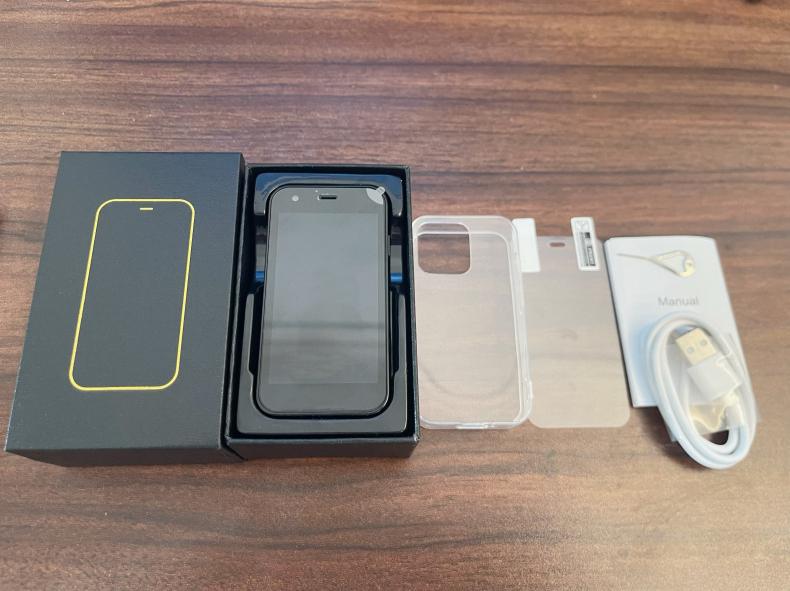 3-inch mini pocket smartphone with HD touch screen, 2+16GB RAM, dual SIM dual standby, 2MP+5MP dual camera, 3G unlocked Android 9 smartphone, supports WiFi, Bluetooth, GPS, and calls.Suitable for children's portable phone