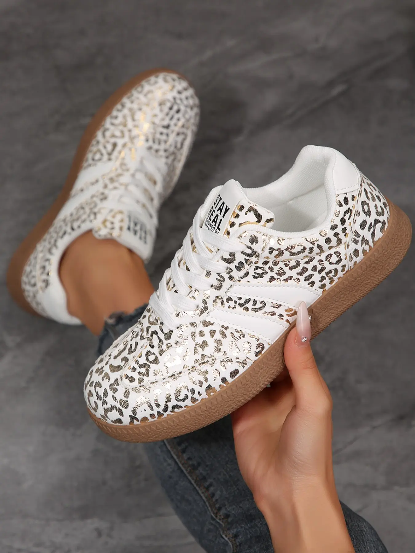 Spring Autumn Retro Women's Lace-Up Casual Sports Shoes, Comfortable for Outdoor Running, Lightweight and Fashionable All-Day Comfort Shoes