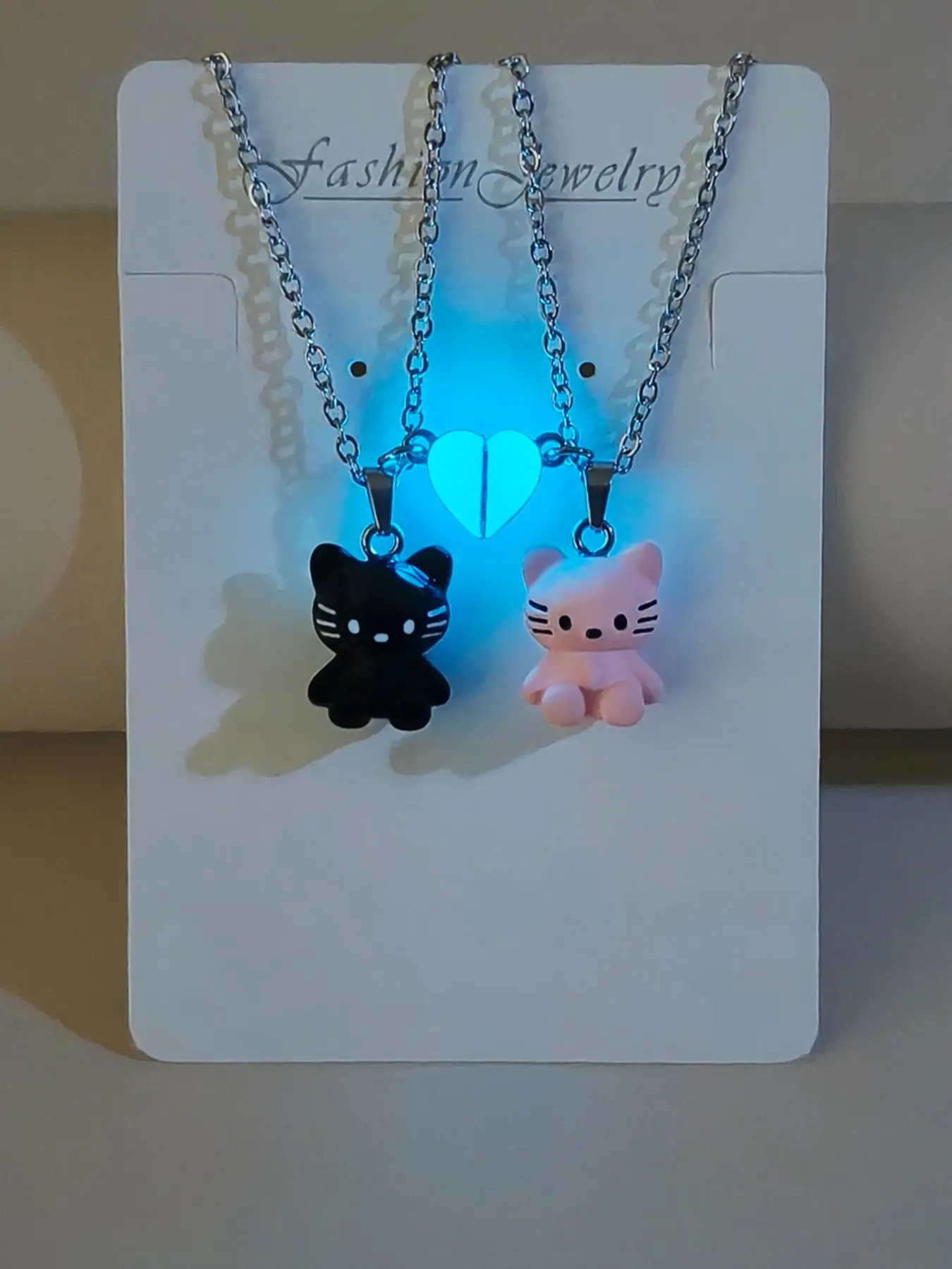 2 Pcs Glow-In-The-Dark Heart Cat Pendant Couple Necklace, Cute Valentine's Day Gift, Anniversary Jewelry Set, Romantic Accessories, Costume Jewelry Necklace, Chain Necklace, Costume Necklaces