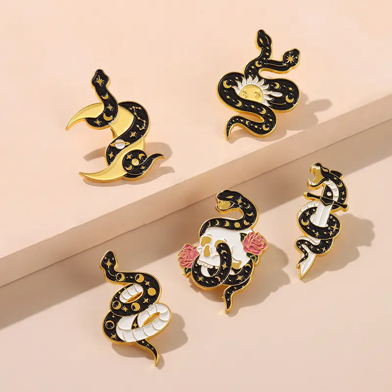 [Gothic Snake Brooch] Gothic Witch Black Snake Brooch - Moon Skull Small Snake Metal Badge Corsage Pin Accessory