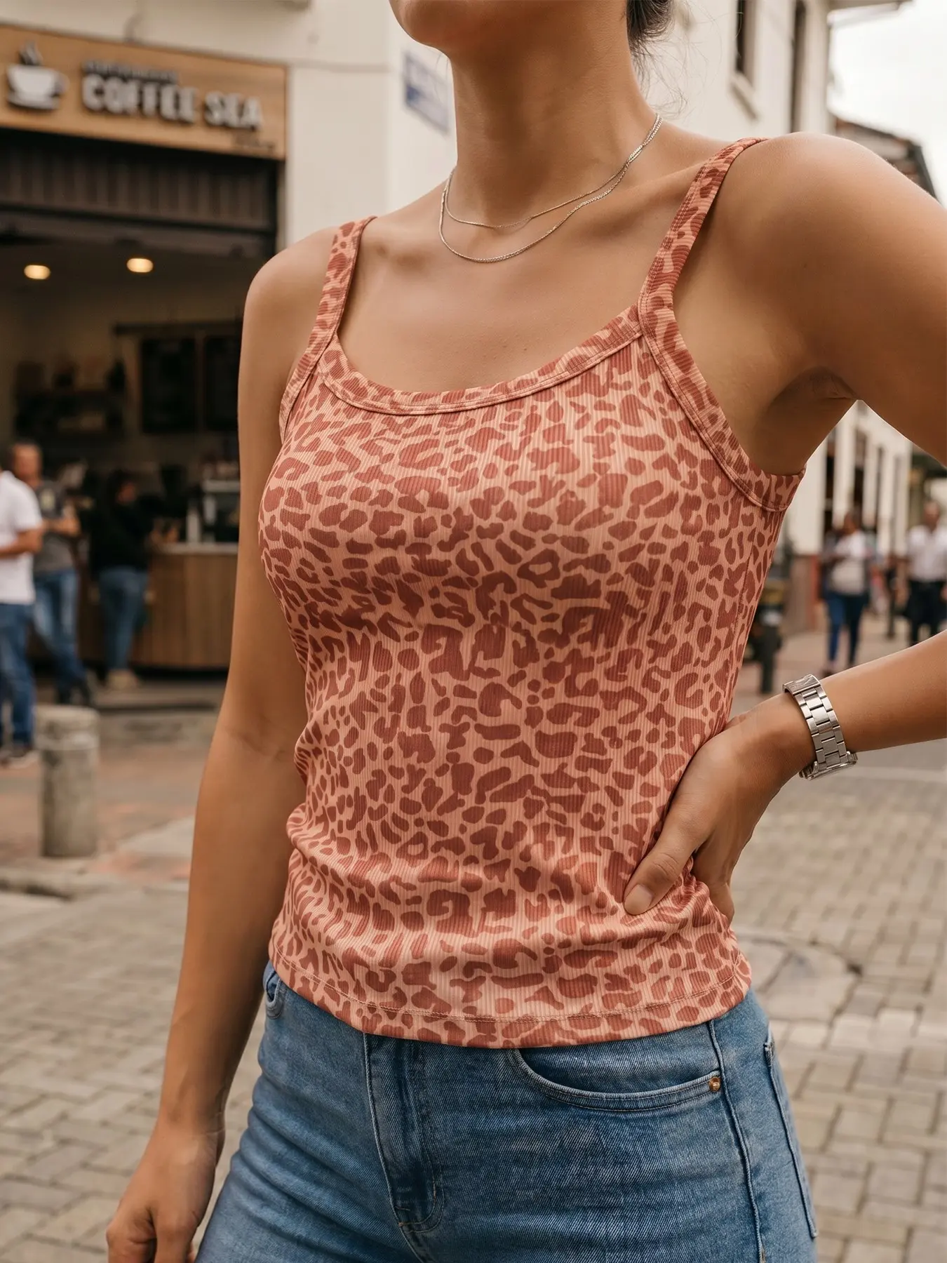 1 Pack Women's Leopard Print Ribbed Camisole, Comfortable and Lightweight Strappy Top for Everyday Streetwear