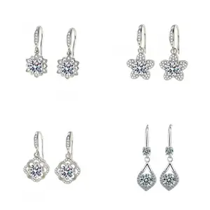 Earrings with hollow snowflake design, accessories for girls, niche style DDMS0036, imitation moissanite, stylish ear hooks, 14K gold-plated