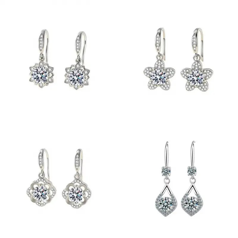 Earrings with hollow snowflake design, accessories for girls, niche style DDMS0036, imitation moissanite, stylish ear hooks, 14K gold-plated