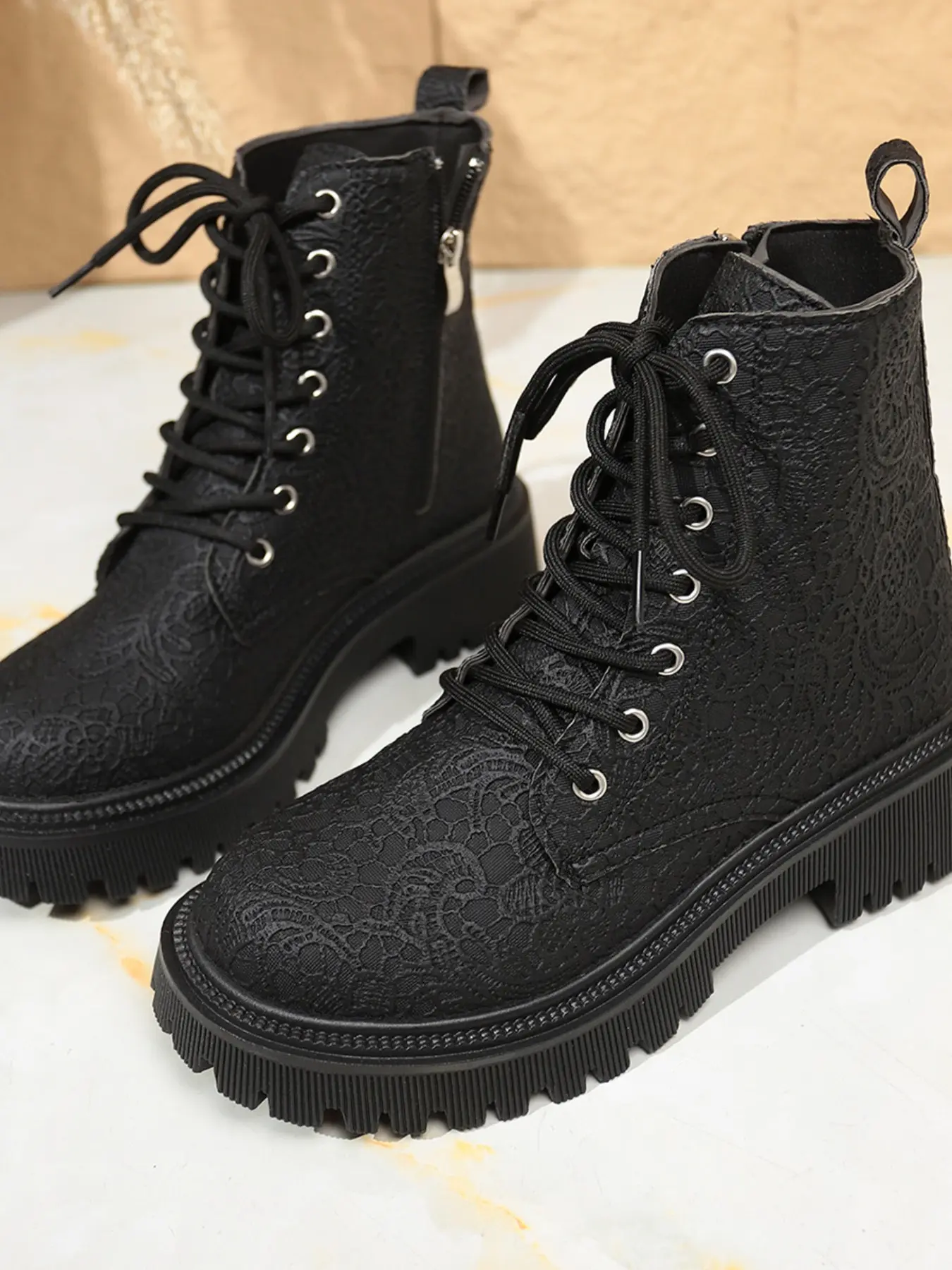 Sweet Cool Dark Style Lace Texture Fashion Boots, Height-Boosting Thick Sole Anti-Slip Work Boots, Perfect for Skirts and Pants