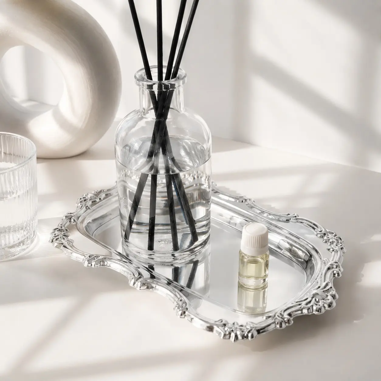 Small Silver Metal Tray Vintage, Home for Reed Diffuser Perfume Aromatherapy Candle Trinket Dish Jewelry Ring Trays for Cosmetics Organizer Bathroom Clutter Rings Earrings Necklace Organizer, Birthday Bridesmaid Gifts Small Ornate Jewelry Dish