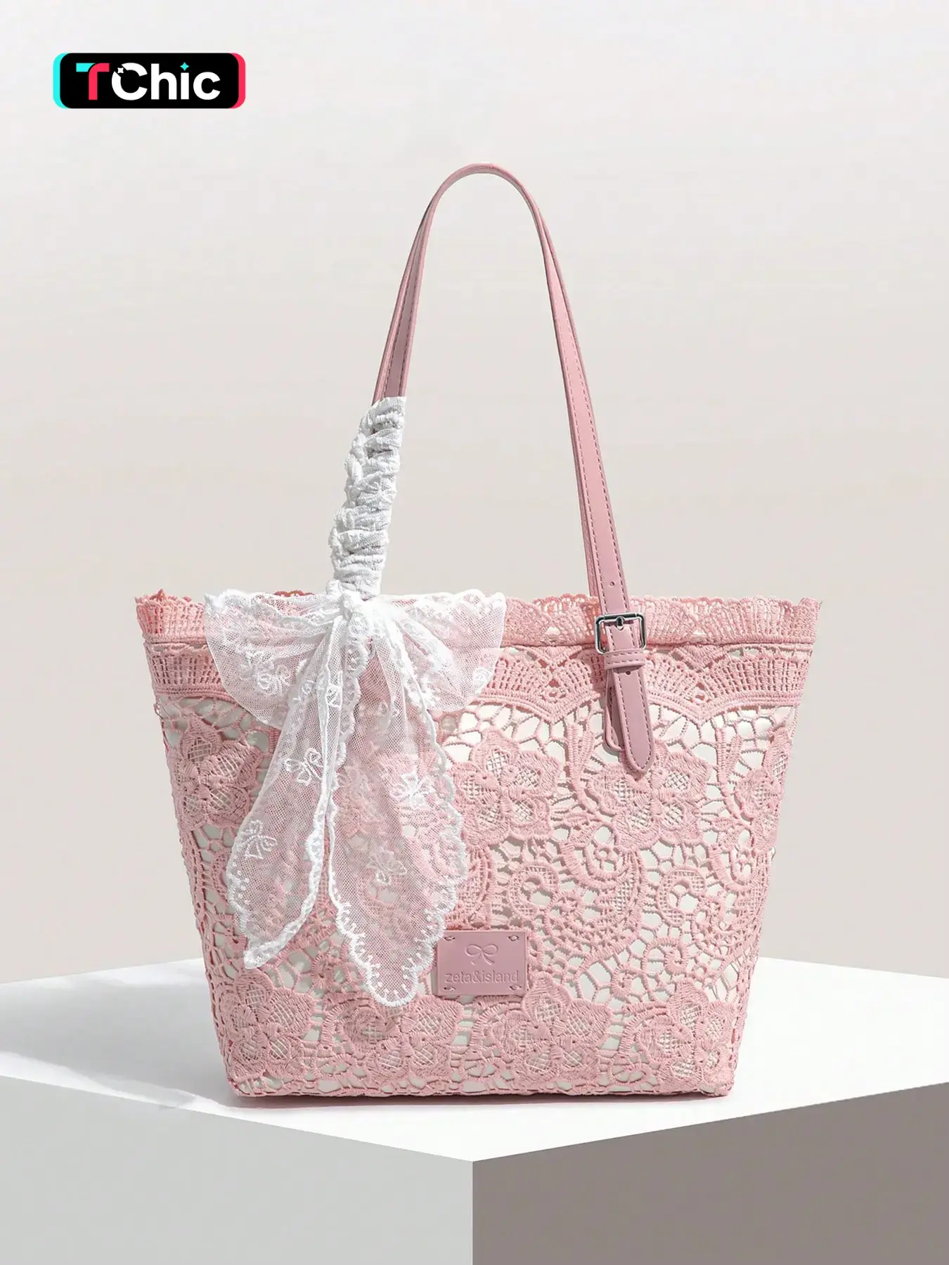 Elegant, sweet, relaxed and versatile lace tote bag, large capacity fashionable and niche design single shoulder bag, lace bow strap design, suitable for beach vacations, daily commuting, and friend gatherings