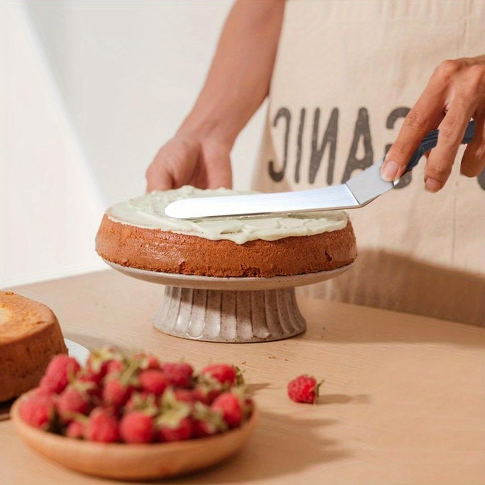 1pc, Icing Spatula, 15.24cm/20.32cm/25.4cm Angled Icing Spatula, Stainless Steel Palette Knife, Curved Offset Blade Professional Frost Cream Spatula, Lightweight Plastic Handle Icing Spatula For Cake Decoration Pastry Baking Kitchen, Kitchen Accessories