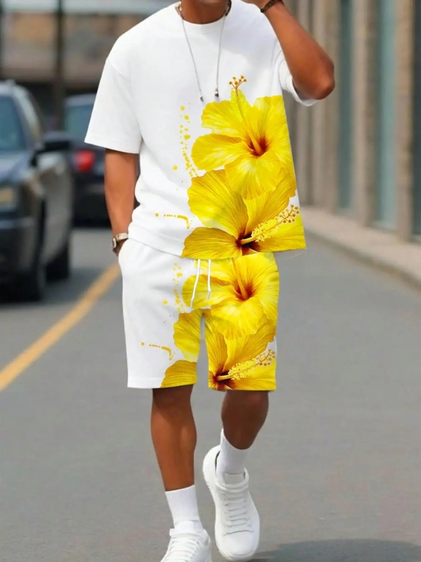 Men 2 Piece Summer Matching Outfit, Hibiscus Flower Print Short Sleeve T-Shirt & Drawstring Shorts Casual Tropical Beach Co-Ord Set