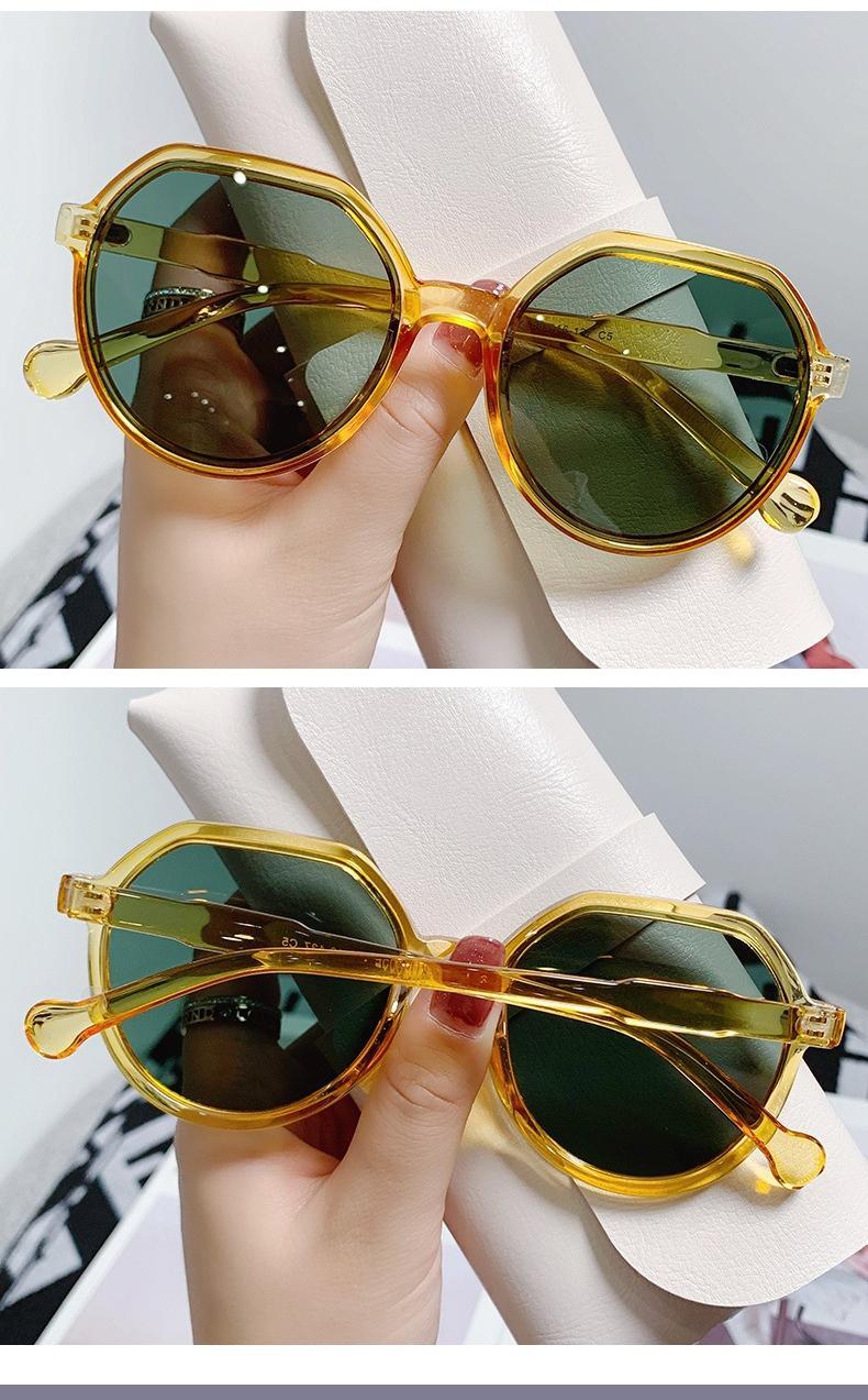 Women’s Jelly Frame Sunglasses, Brown Tint UV Protection Shades, Lightweight Retro Aesthetic Eyewear, Trendy Fashion Glasses for Driving, Travel, Beach & Summer Outfit