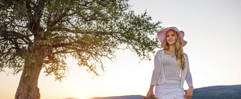 Jstyle 8 Pcs Western Turquoise Necklaces for Women Men Adjustable 46cm + 5cm Alloy Retro Silver Plated Cactus Sun Bull Head Cowgirl Cowboy Pendant Jewelry