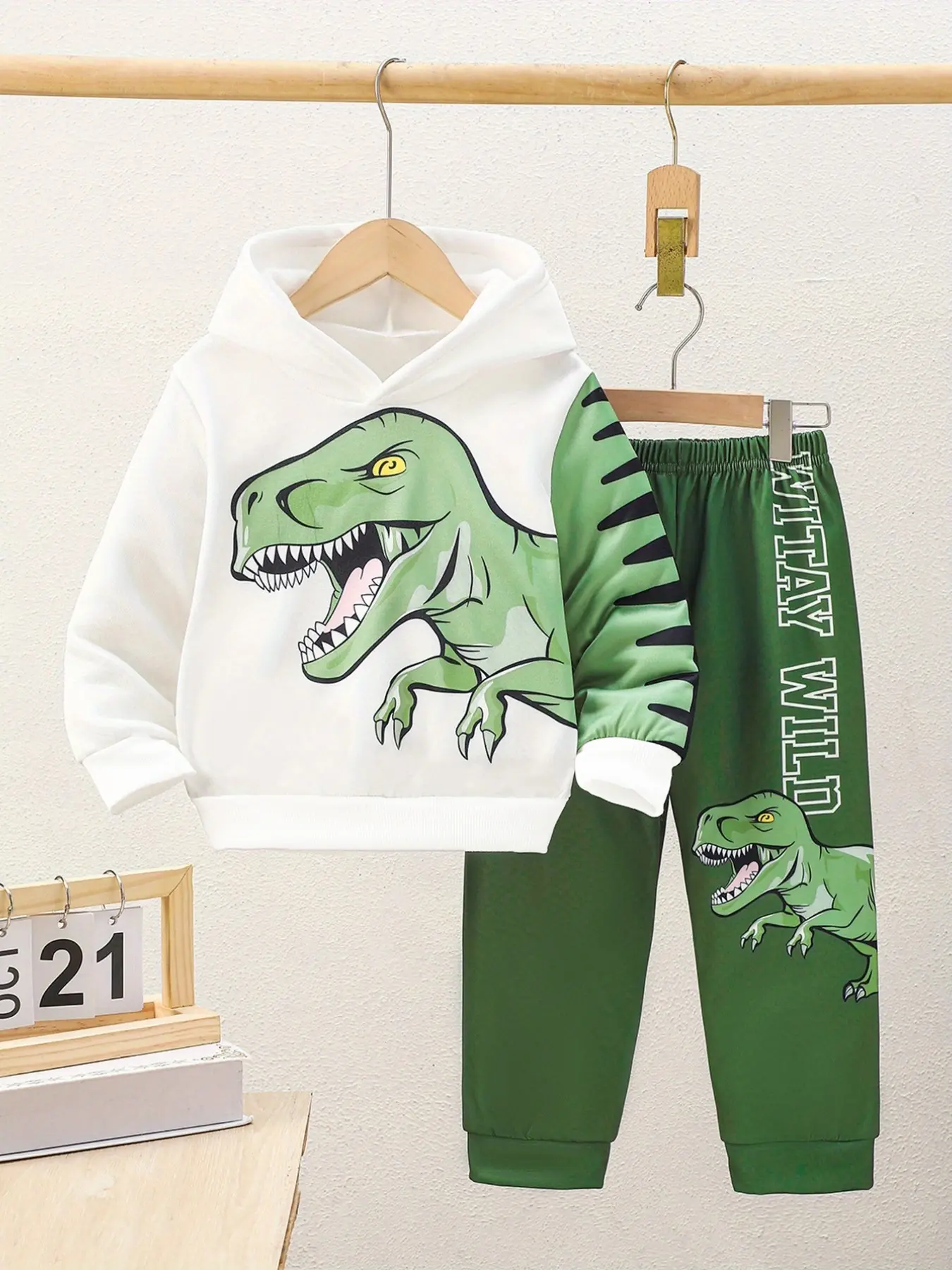 2-Piece Boys' Sportswear Set, Cartoon Dinosaur Print Sweatshirt, Hooded Long Sleeve Top + Pants, Fall & Winter, Outdoor Wear, Gift Idea, Graphic Print Set