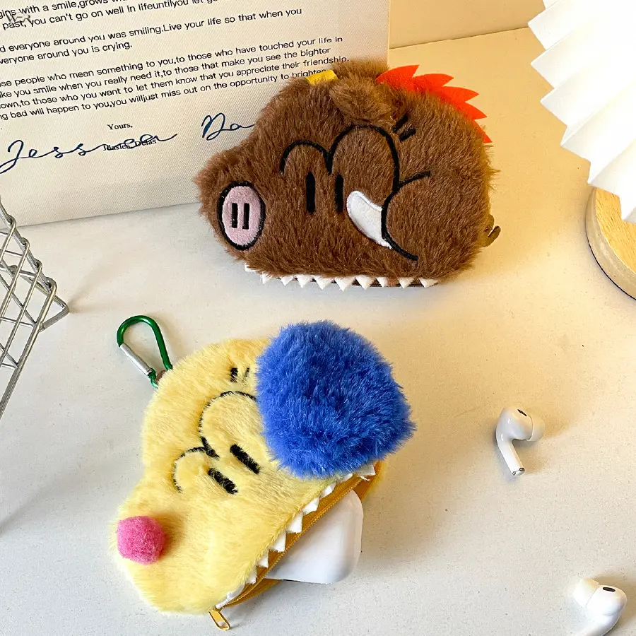 Cute Cartoon Plush Mini Pouch, Funny Face Zipper Earbud Storage Bag with Carabiner Clip, Soft Fuzzy Small Coin Purse for AirPods Keys Backpack Charm for Girls Teens