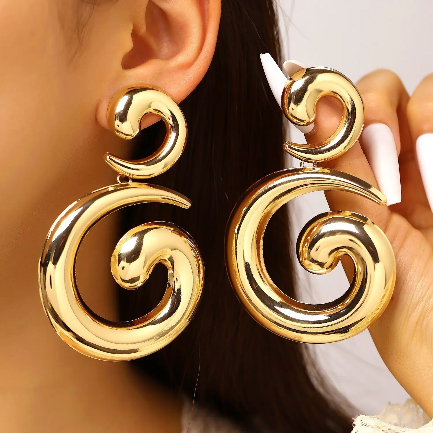 Gold Spiral Statement Earrings for Women, Retro Geometric Hollow Drop Earrings, Boho Lightweight Dangle Earrings, Minimalist Aesthetic Jewelry, Trendy Party Vacation Outfit Accessory, Gift for Her