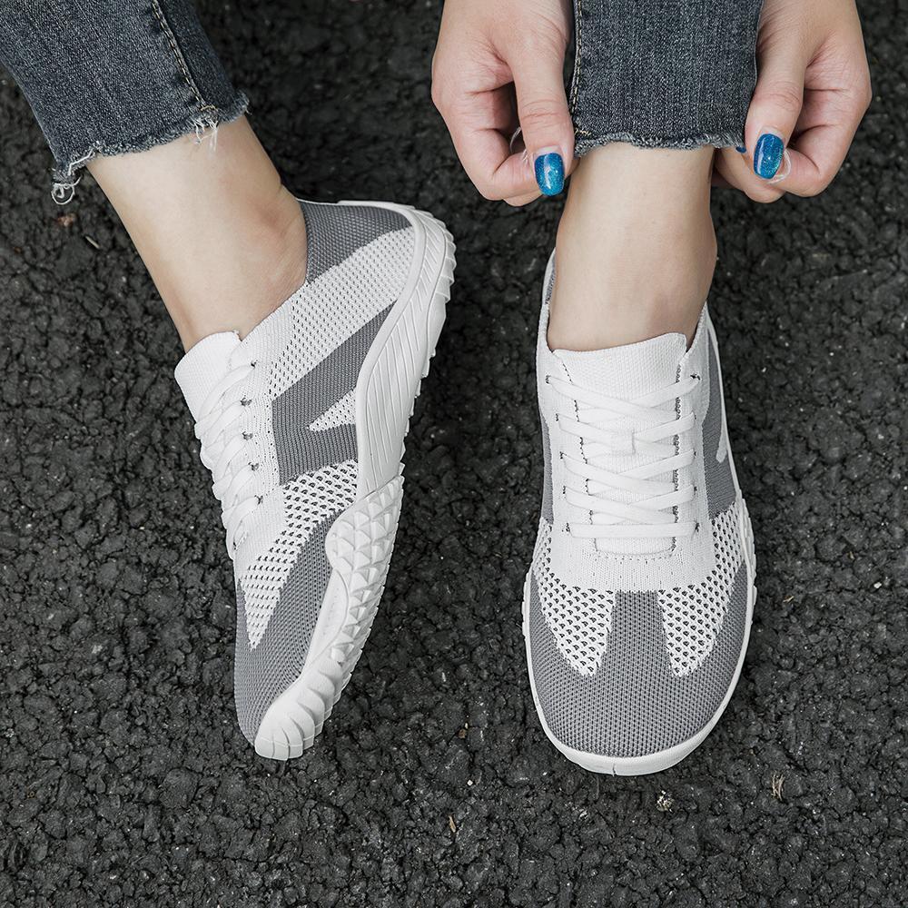 Barefoot Shoes Women Non-Slip Sole Minimalist House Sneakers Zero Drop Walking Tennis Lightweight Breathable Daily Wear Arch Support Shoes