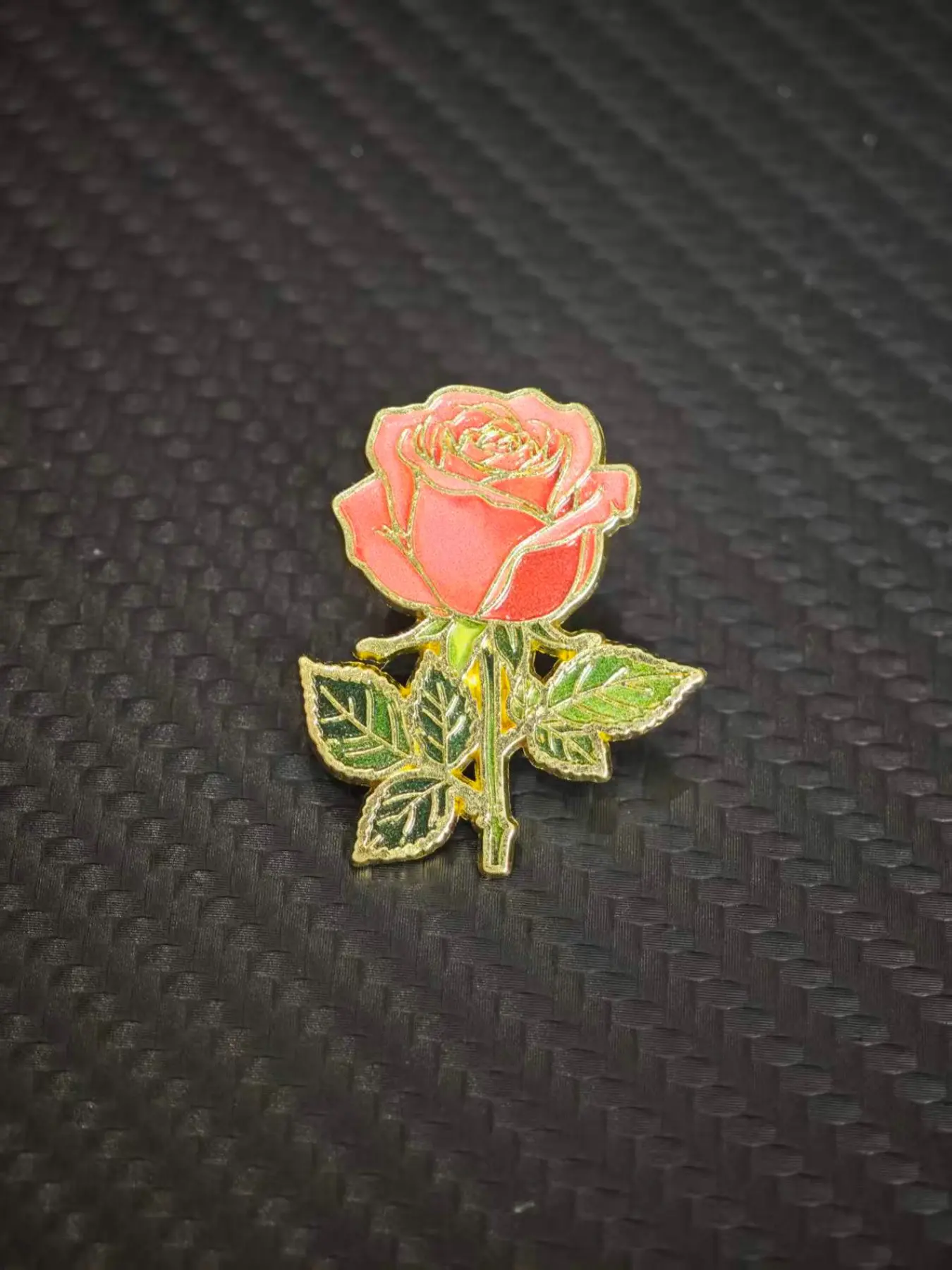 1Pcs Soft Pink Rose Enamel Pin 🌸 Sweet Floral Brooch | Girly Backpack Pin | Romantic Gift for Girlfriend | Feminine Aesthetic | Flower Pins | Alloy Brooch Pin